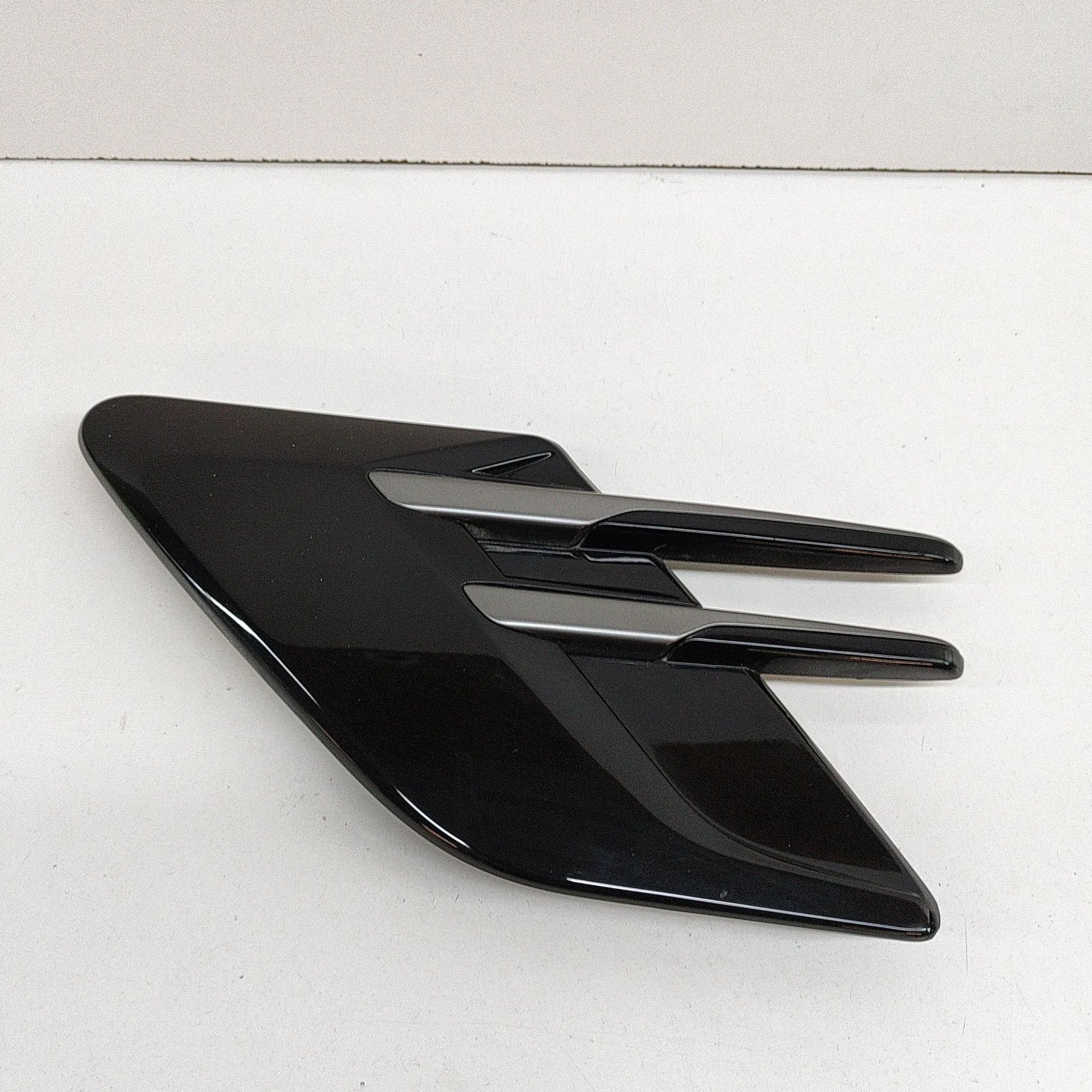 Land Rover Range Rover Sport (L494) Fender moulding — front left Fender moulding — front left — LAND ROVER RANGE...