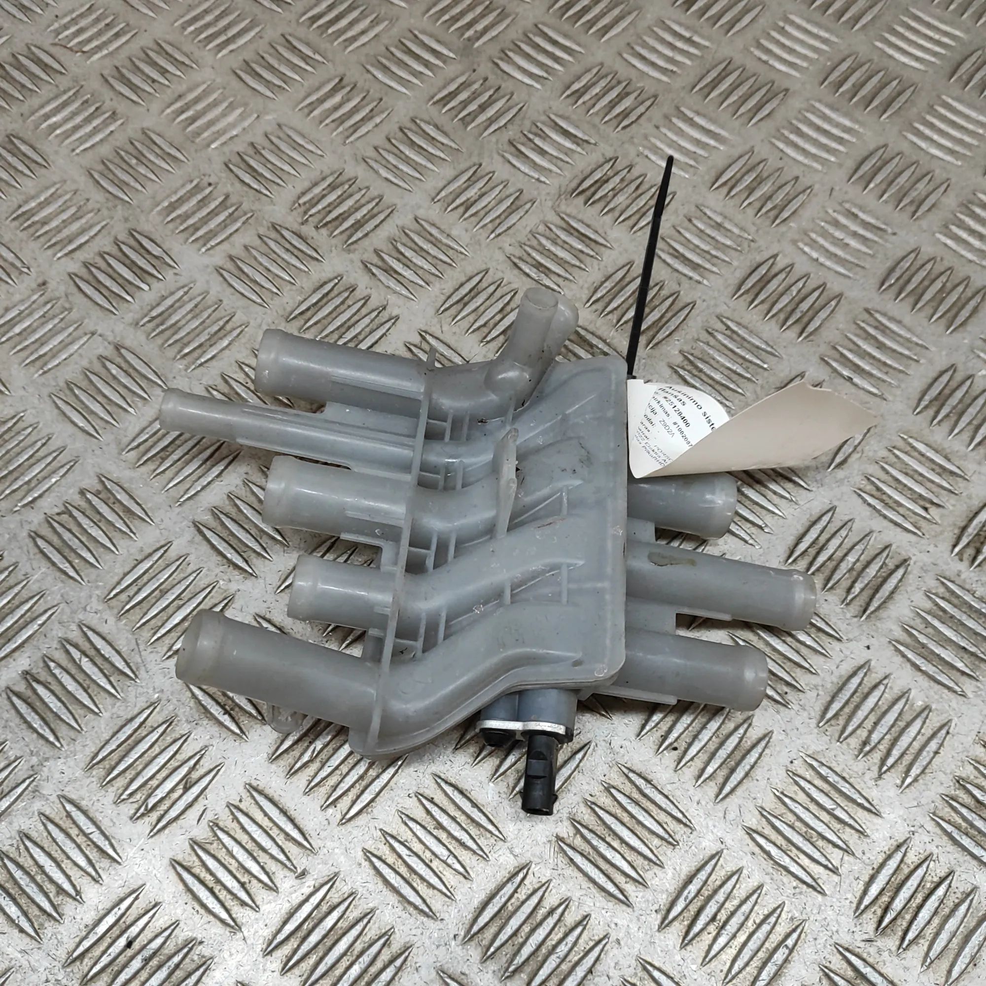 Porsche Taycan Cooling system flange