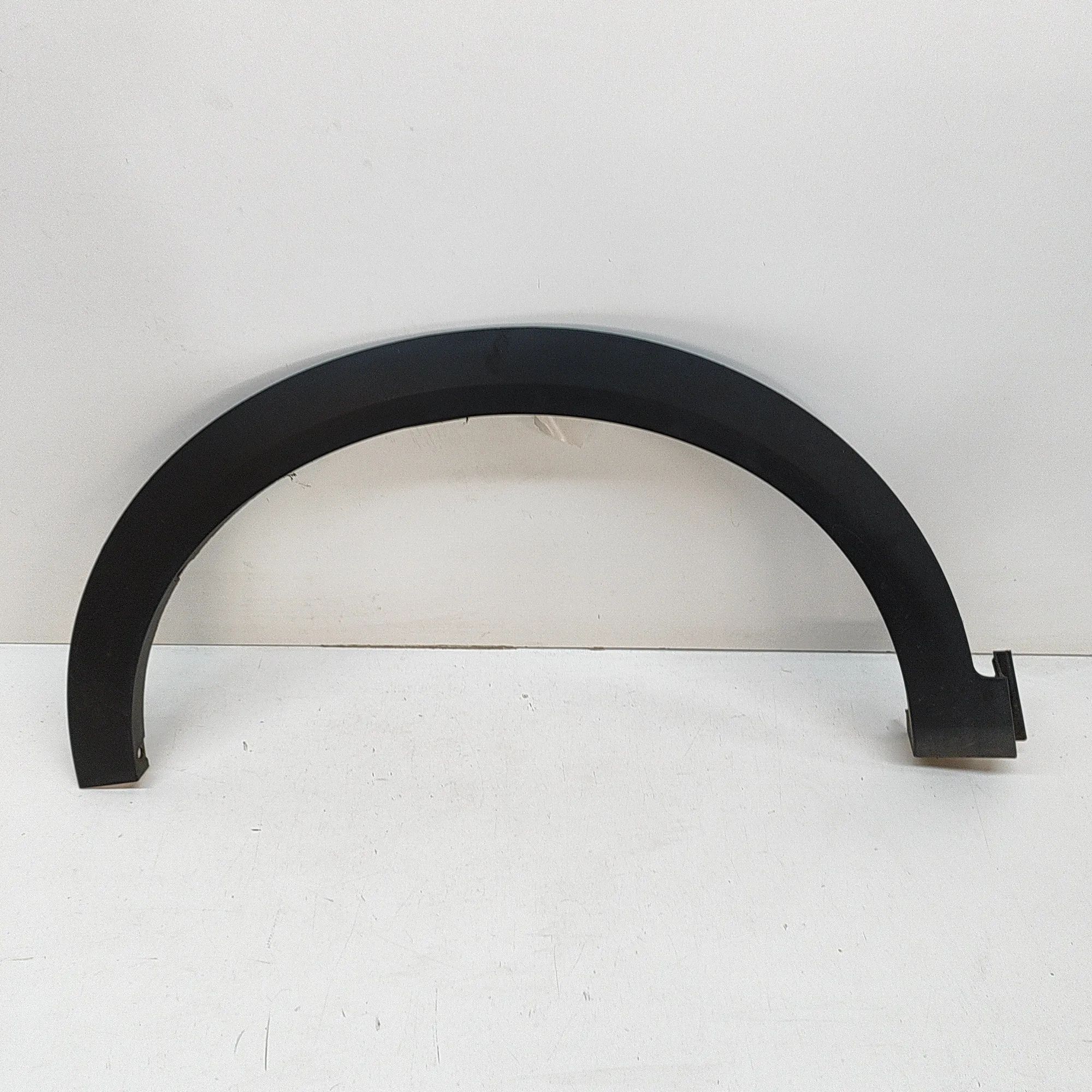 Ssangyong Korando Wheel arch trim — front left Wheel arch trim — front left — SSANGYONG KORAND...
