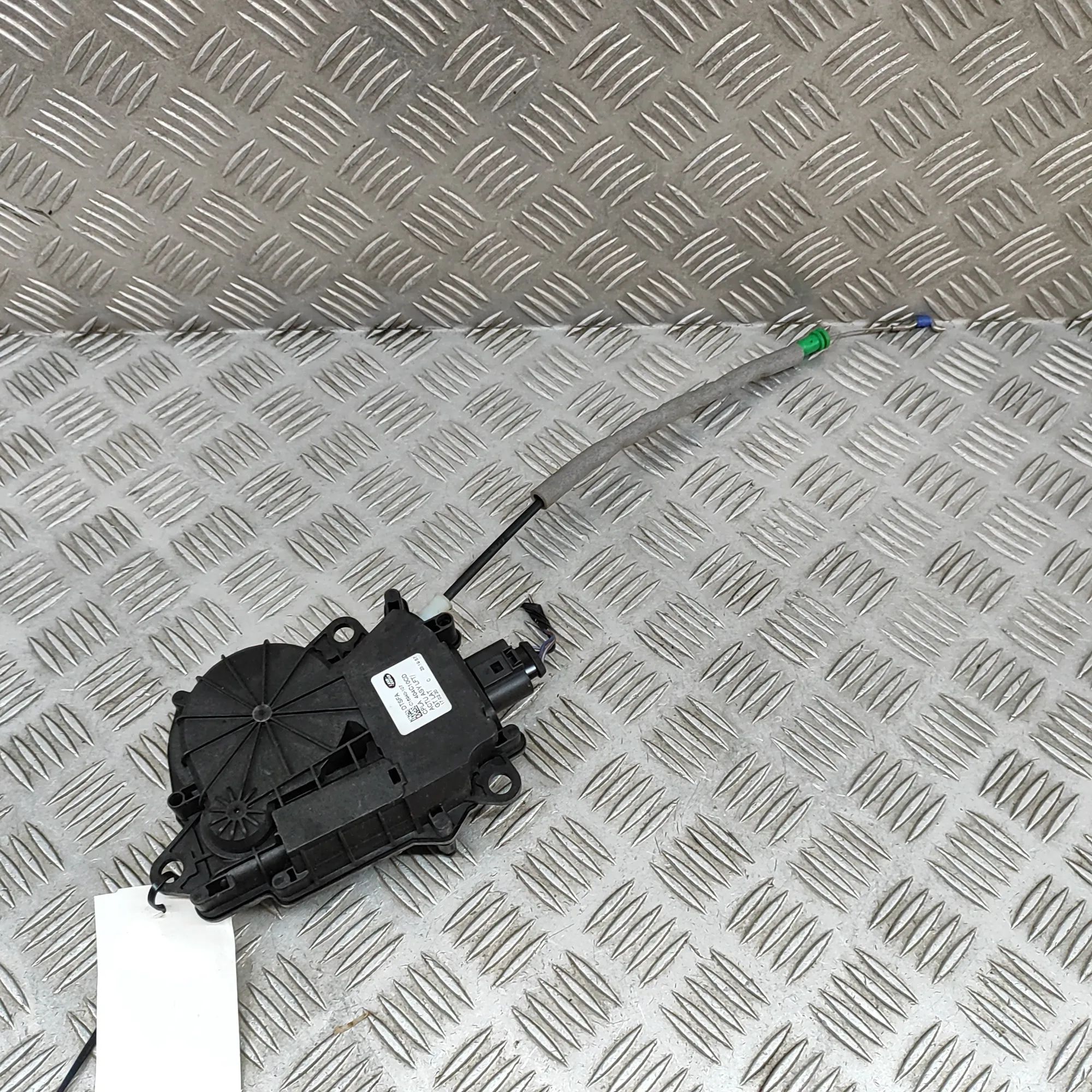 Land Rover Range Rover (L405) Tailgate Boot Soft Close Motor Tailgate Boot Soft Close Motor — LAND ROVER RAN...
