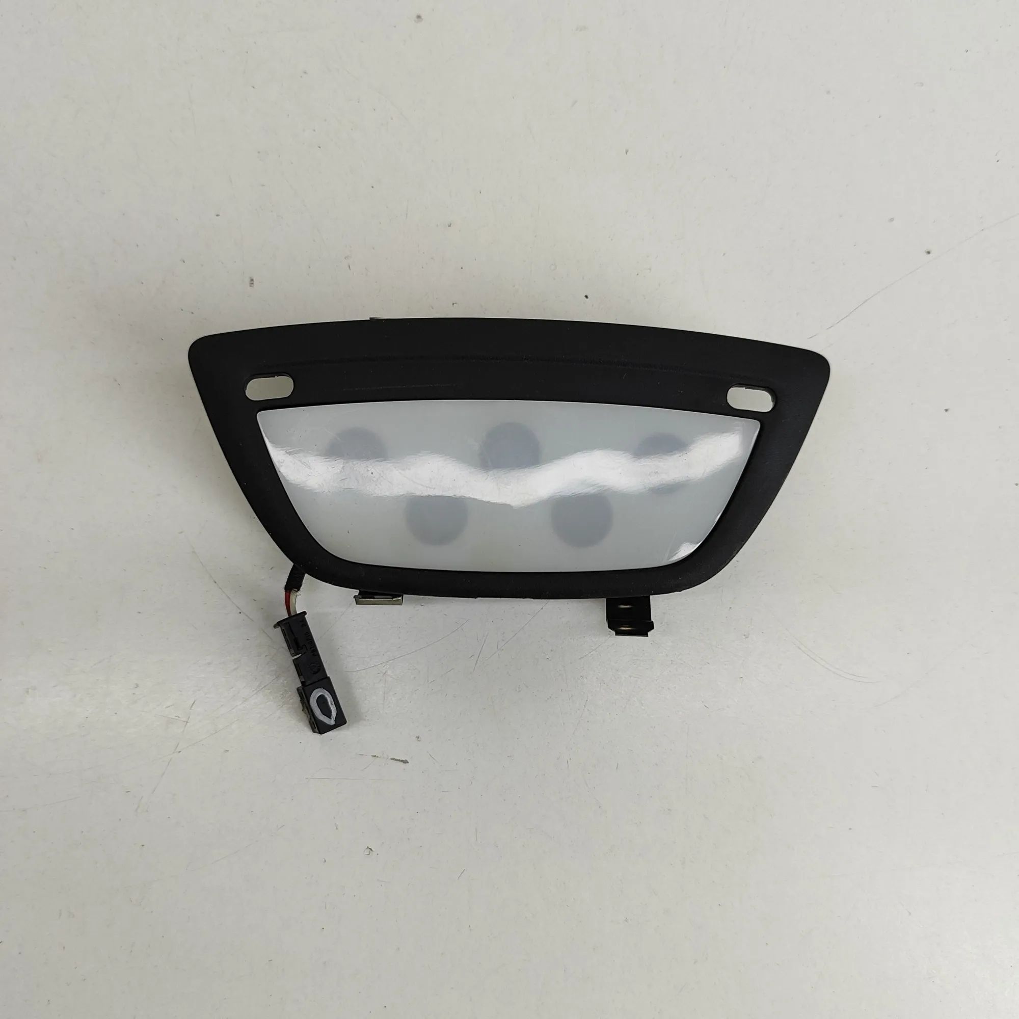 Tesla Model X Interior light Interior light — TESLA MODEL X (2013-...) — 104...