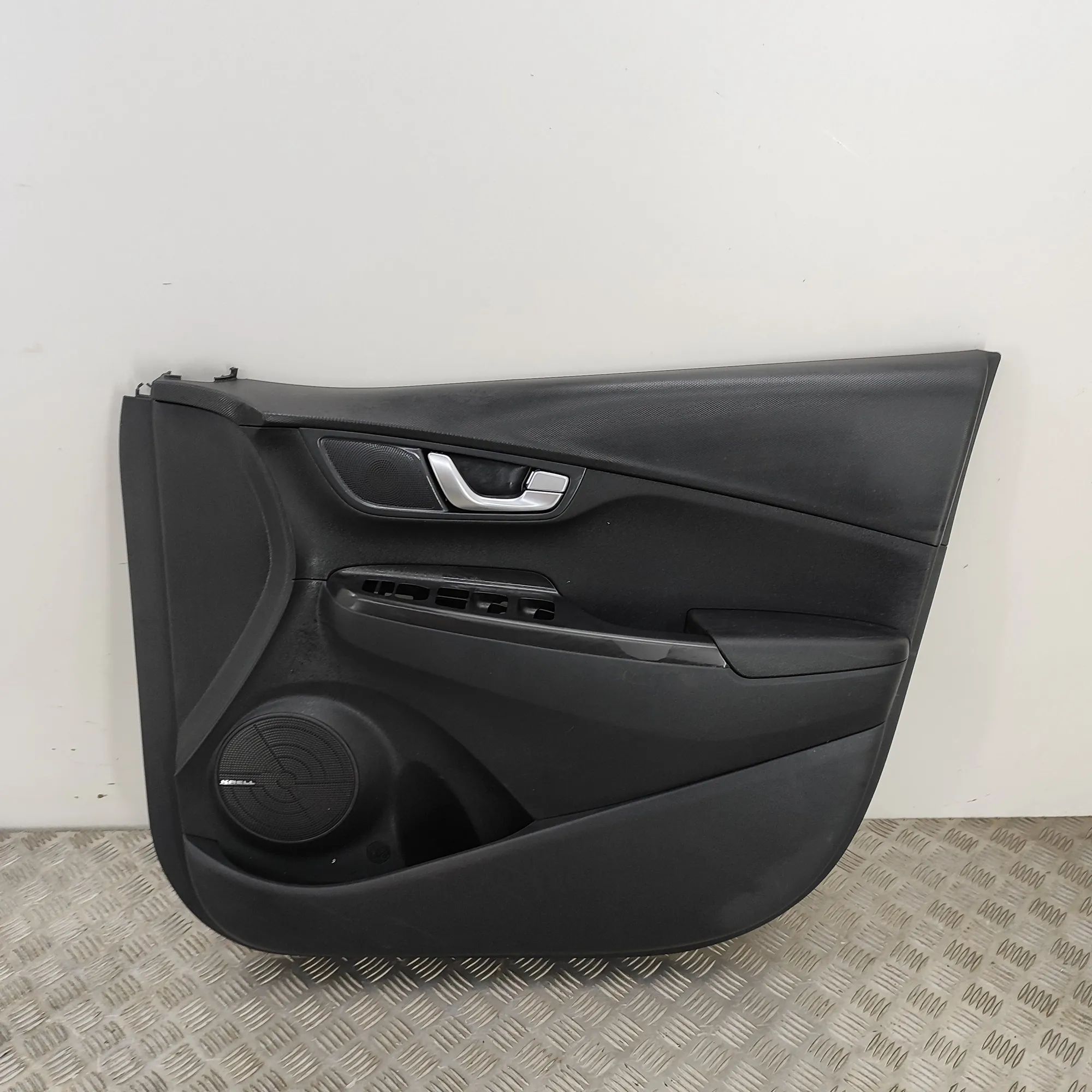 Hyundai Kona Front Right Door Panel Front Right Door Panel — HYUNDAI KONA (2017-......