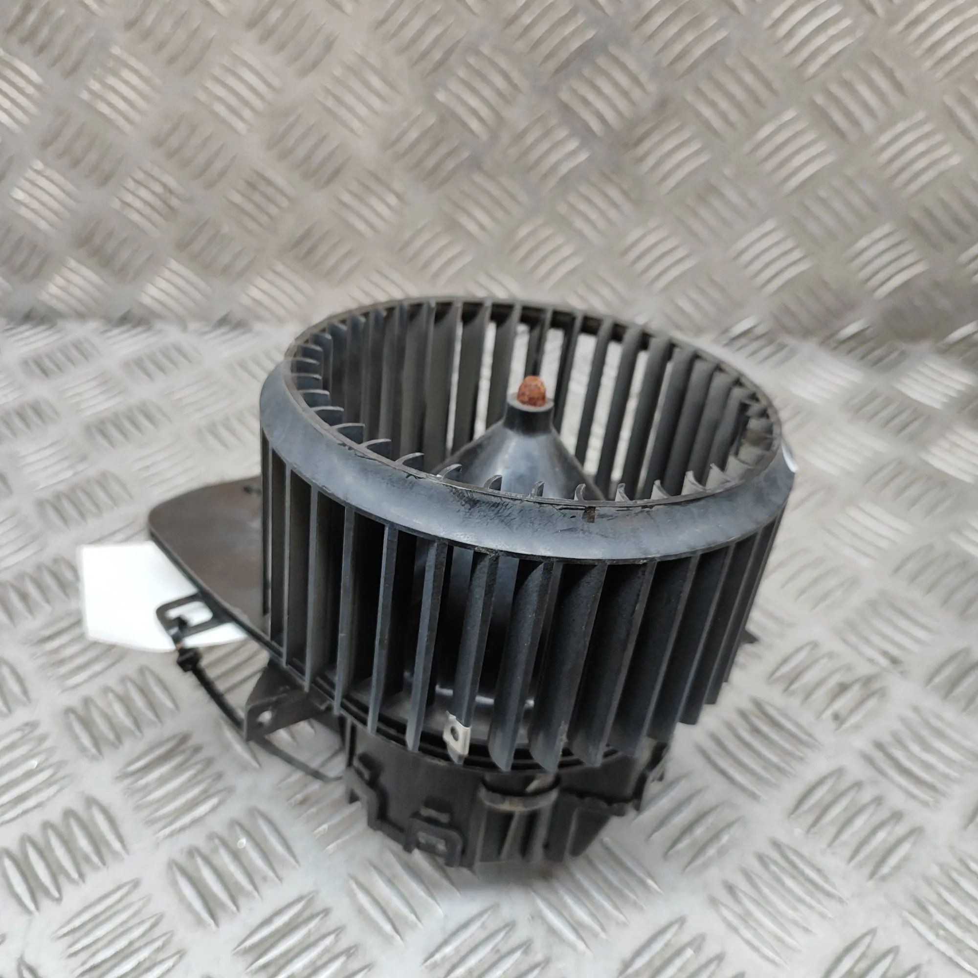 Volkswagen Transporter (T6, Caravelle, Multivan) Heater Blower Fan Heater Blower Fan — VW TRANSPORTER (VI T6 Van S...