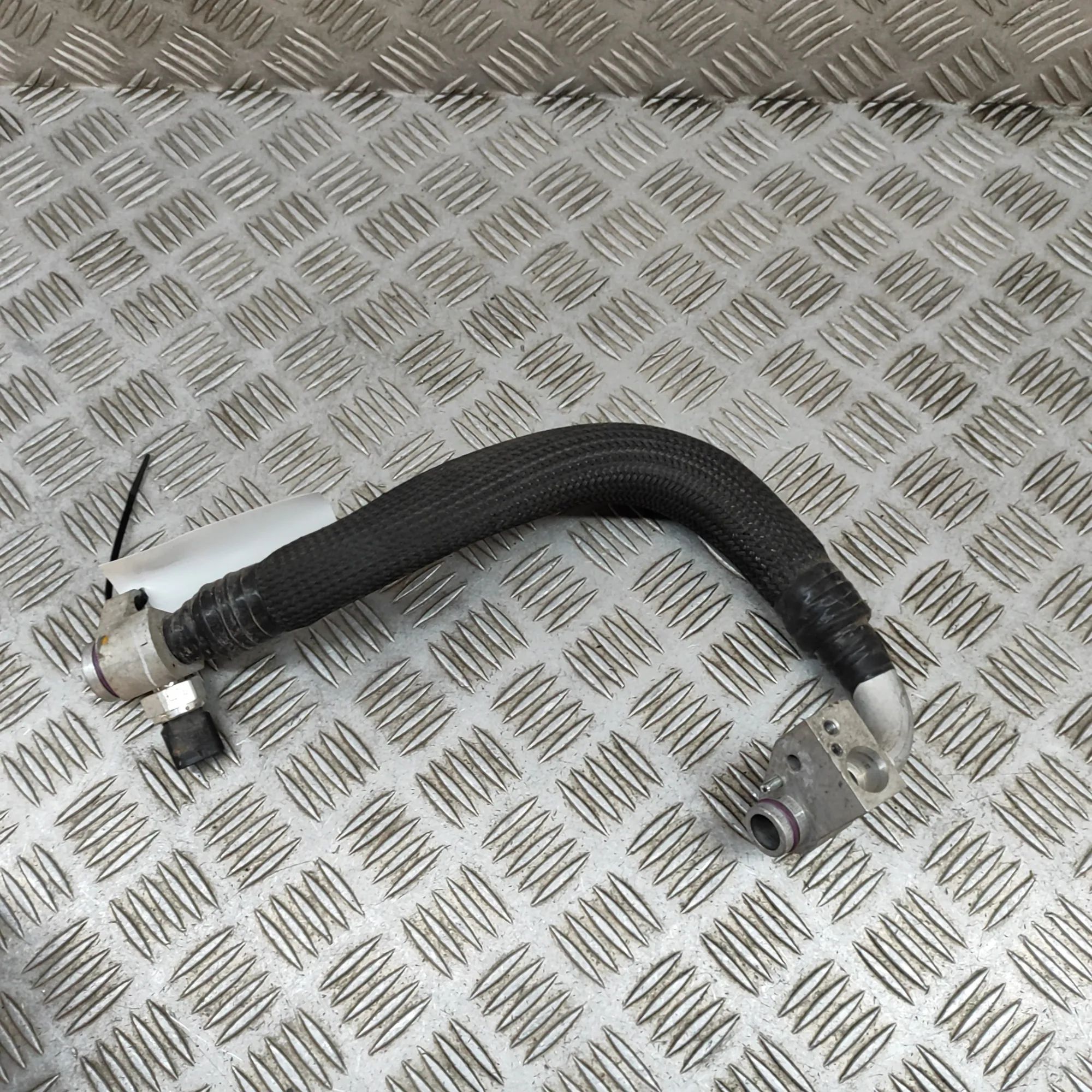 Porsche Taycan A/C Air Con Hose Pipe