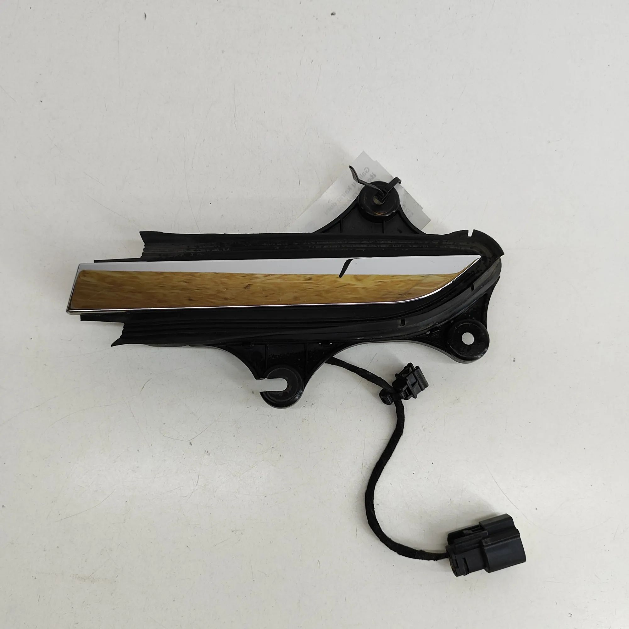 Tesla Model X Exterior door handle — rear left Exterior door handle — rear left — TESLA MODEL ...