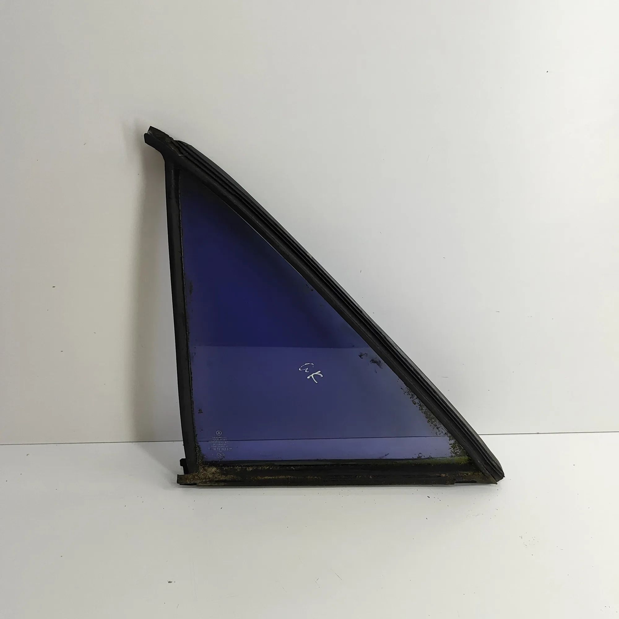Mercedes-Benz 200 - 300 (W123) Rear door left-hand window Rear door left-hand window — MERCEDES BENZ S-CL...