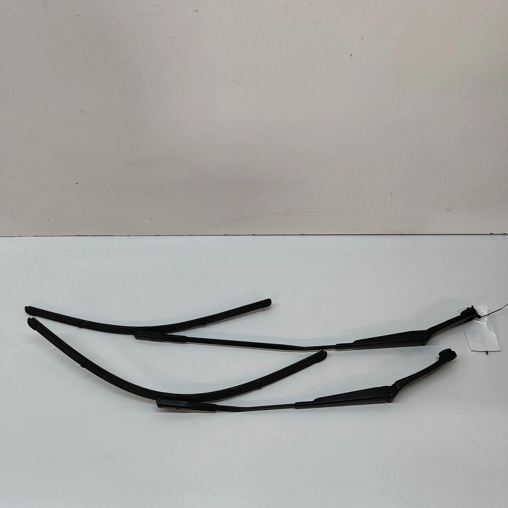Porsche Cayenne Front Wiper Arms Front Wiper Arms — PORSCHE CAYENNE (9Y0/9Y3) (2...