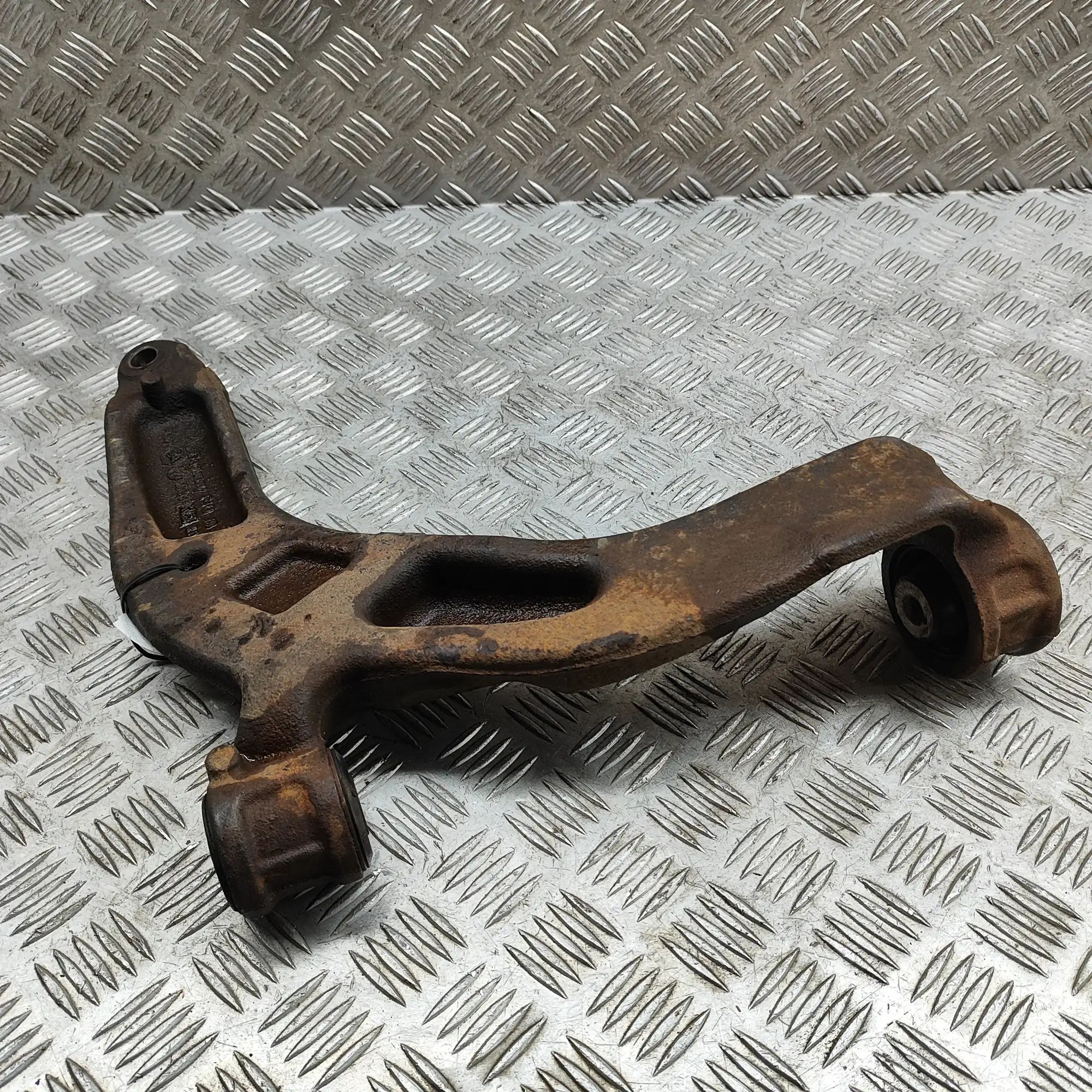 Volkswagen Transporter (T6, Caravelle, Multivan) Front Left Lower Control Arm Front Left Lower Control Arm — VW TRANSPORTER (...