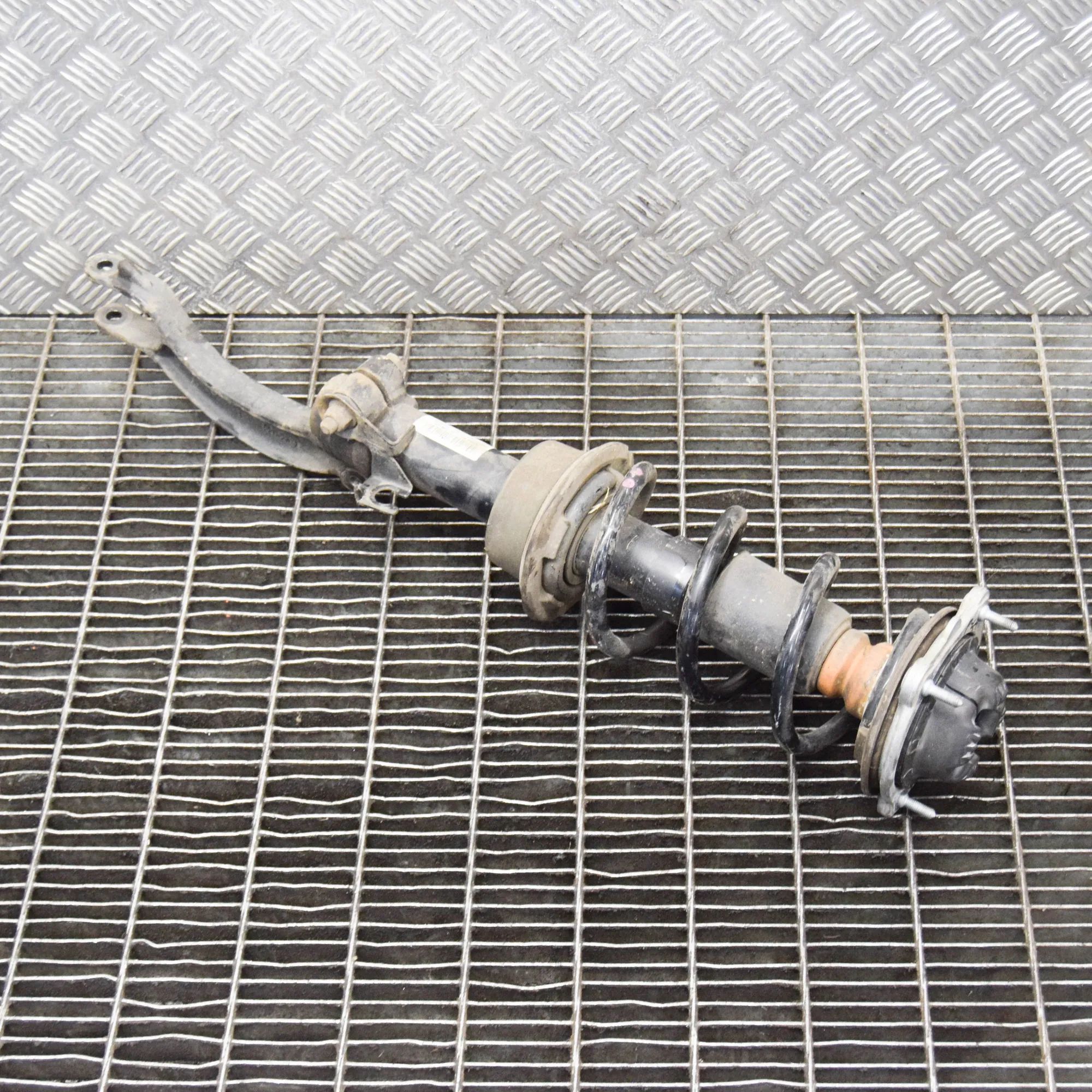 Audi A7 (4G) Shock absorber — front left Shock absorber — front left — AUDI A7 (Sportbac...