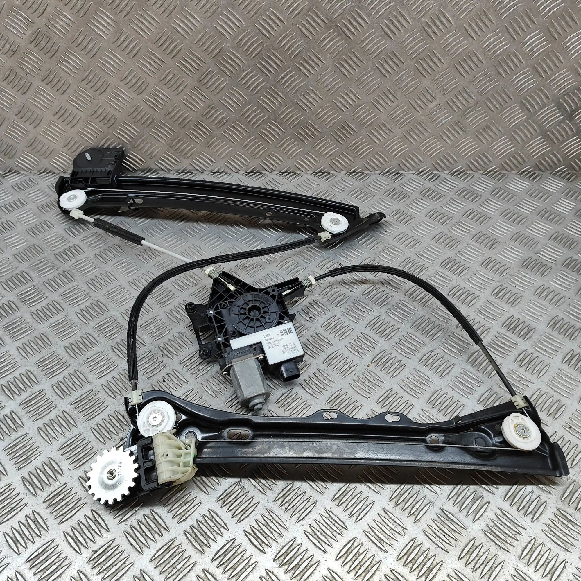 BMW 2 (F44) Front Left Door Window Regulator Front Left Door Window Regulator — BMW 2 SERIES...