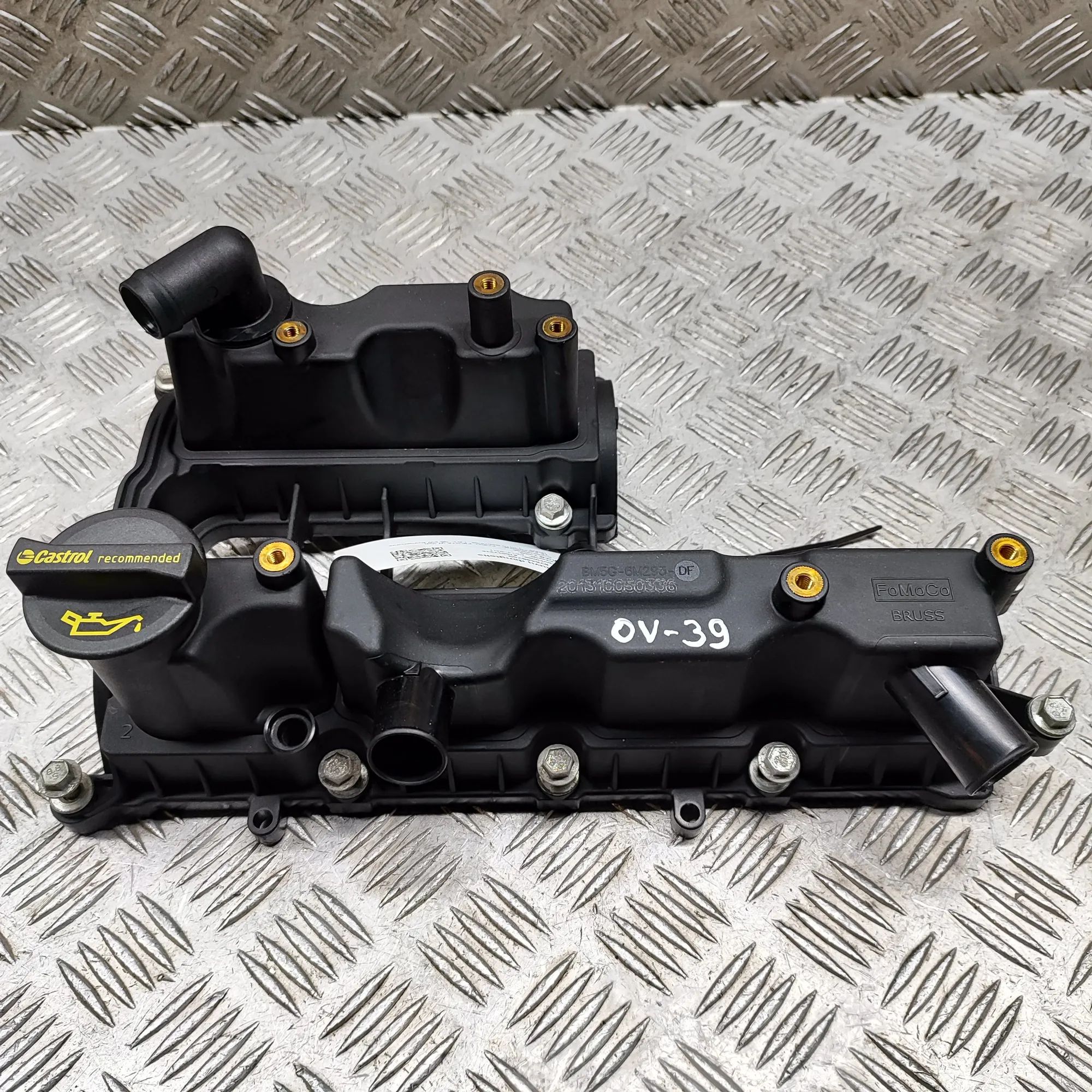 Ford Fiesta Valve Cover Valve Cover — FORD FIESTA (VI Van) (2009-...) —...
