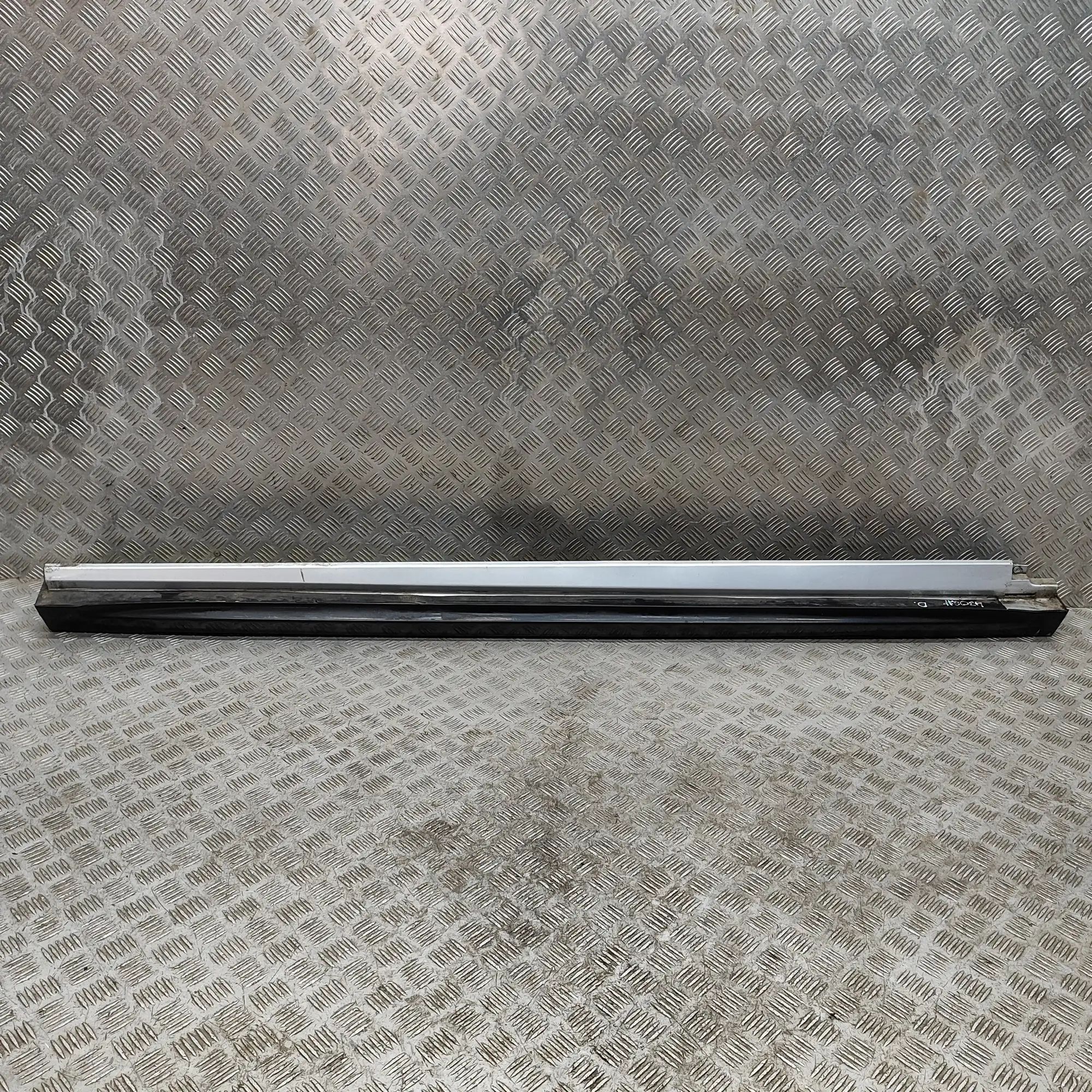 Land Rover Range Rover Evoque Right Side Plastic Sideskirt Cover Right Side Plastic Sideskirt Cover — LAND ROVER...