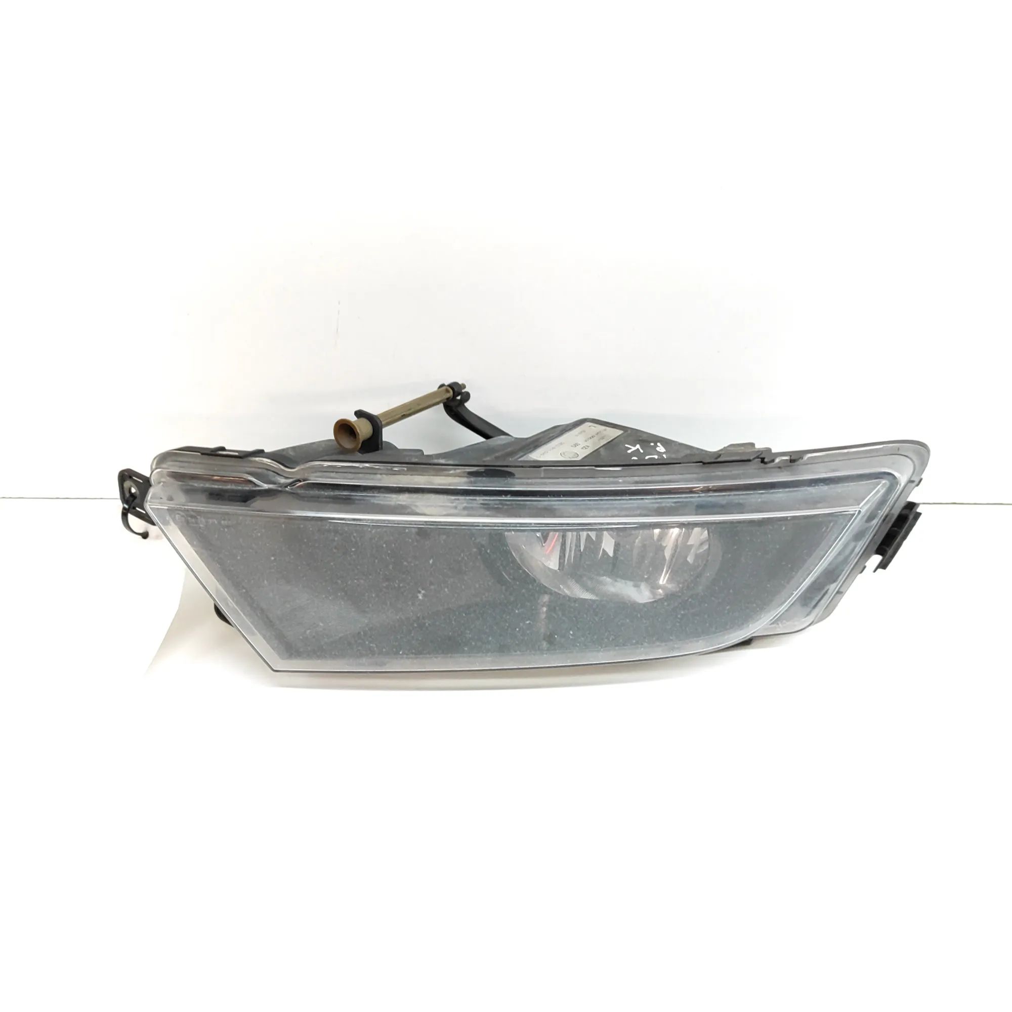 Skoda Octavia Front Left Fog Light Front Left Fog Light — SKODA OCTAVIA (III Combi...