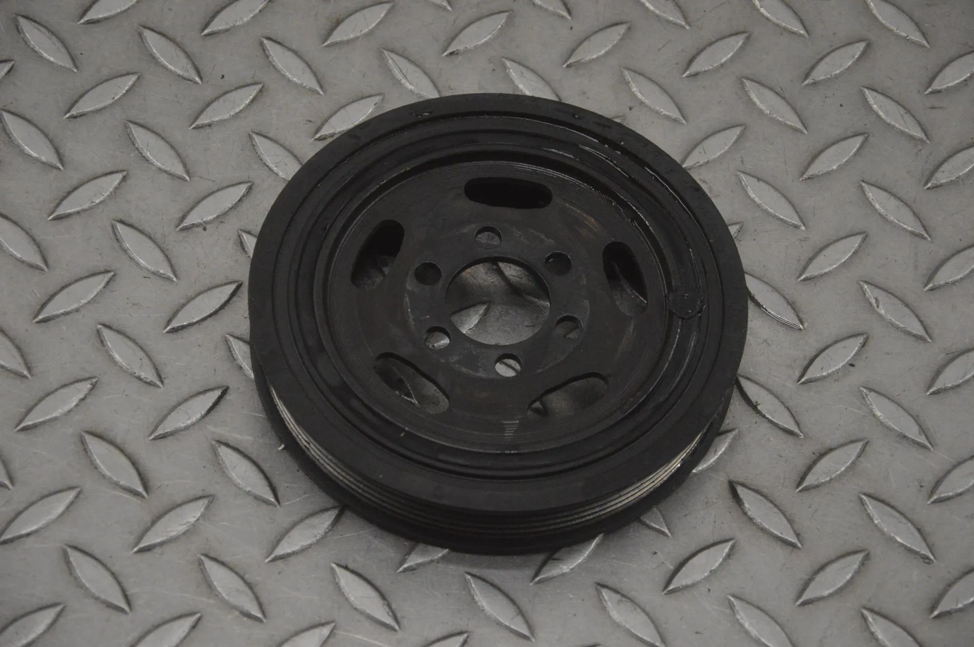 Land Rover Range Rover Sport (L494) Шкив коленчатого вала Crankshaft pulley — LAND ROVER RANGE ROVER SPOR...