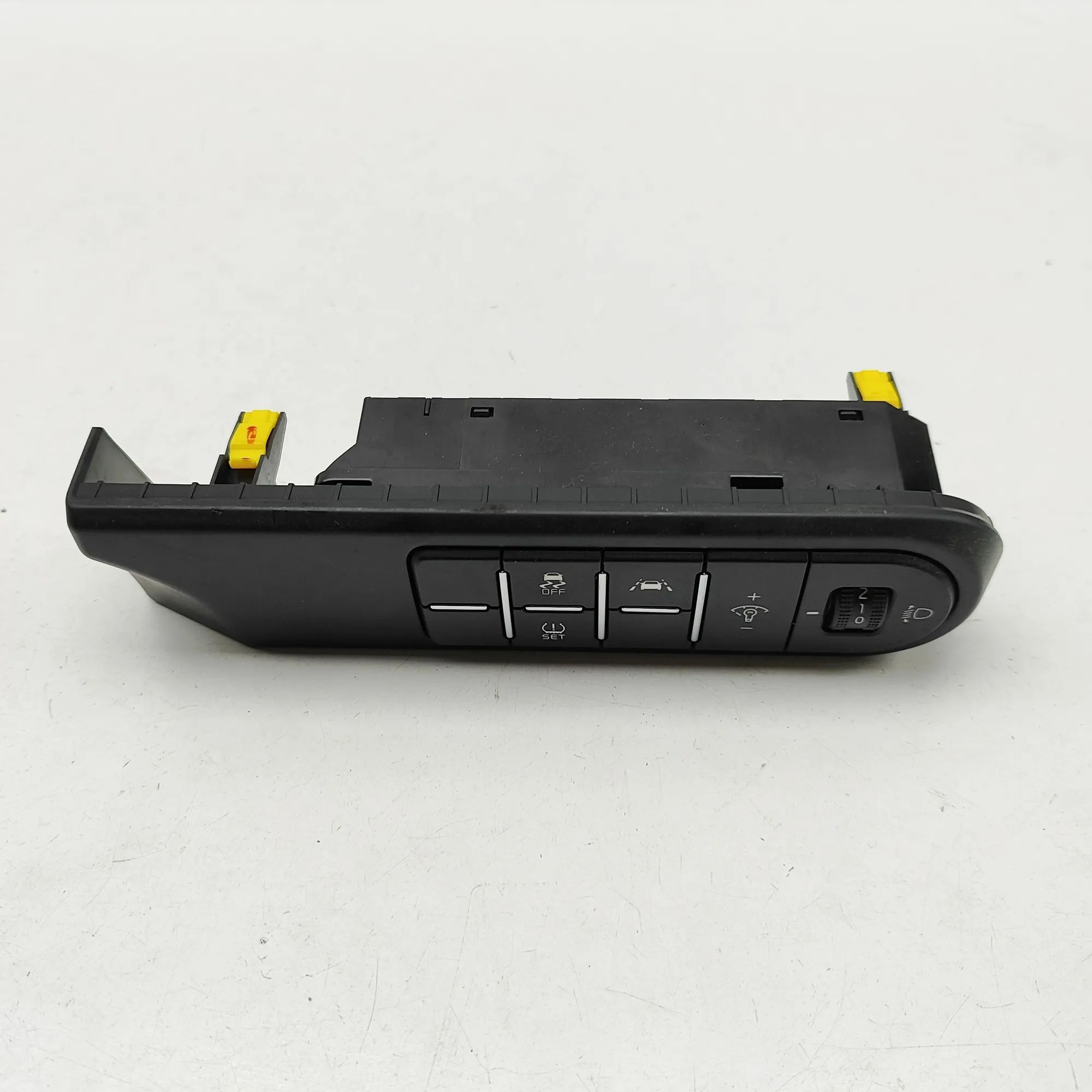 Kia Ceed (CD) Button Switch Panel Button Switch Panel — KIA XCEED (CD) (2020-...)...