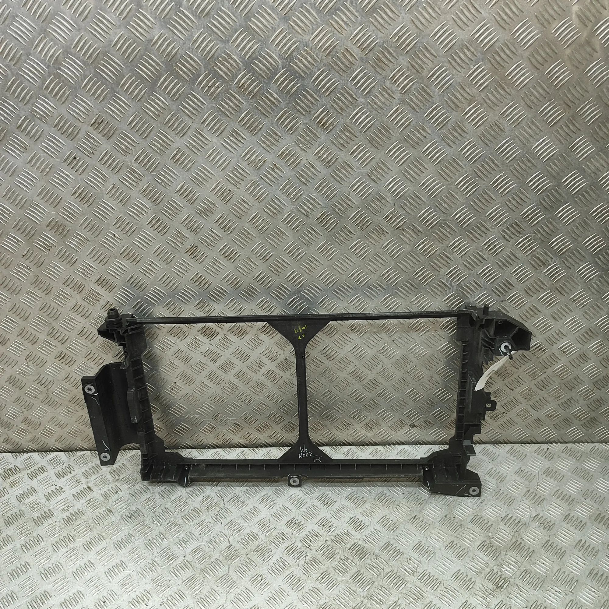 Nissan Leaf Radiator Holder Radiator Holder — NISSAN LEAF (ZE1) (2017-...) ...