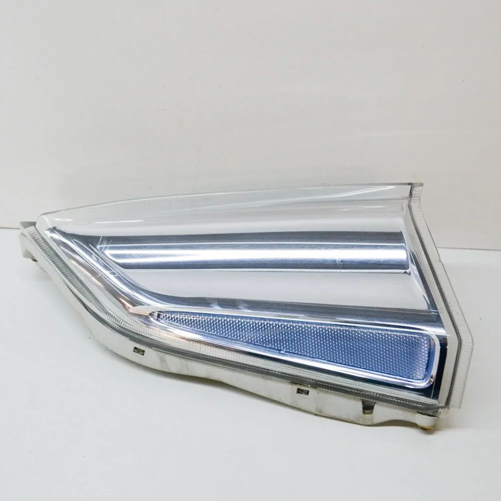 Nissan Leaf Front Right Additional Light Front Right Additional Light — NISSAN LEAF (ZE0...