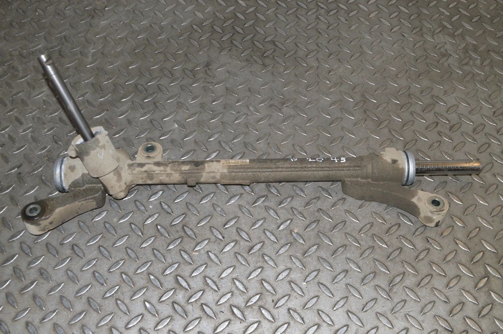 Ford Fiesta roolilatt / roolikarp Steering Rack — FORD FIESTA (VI) (2008-...) — 8...
