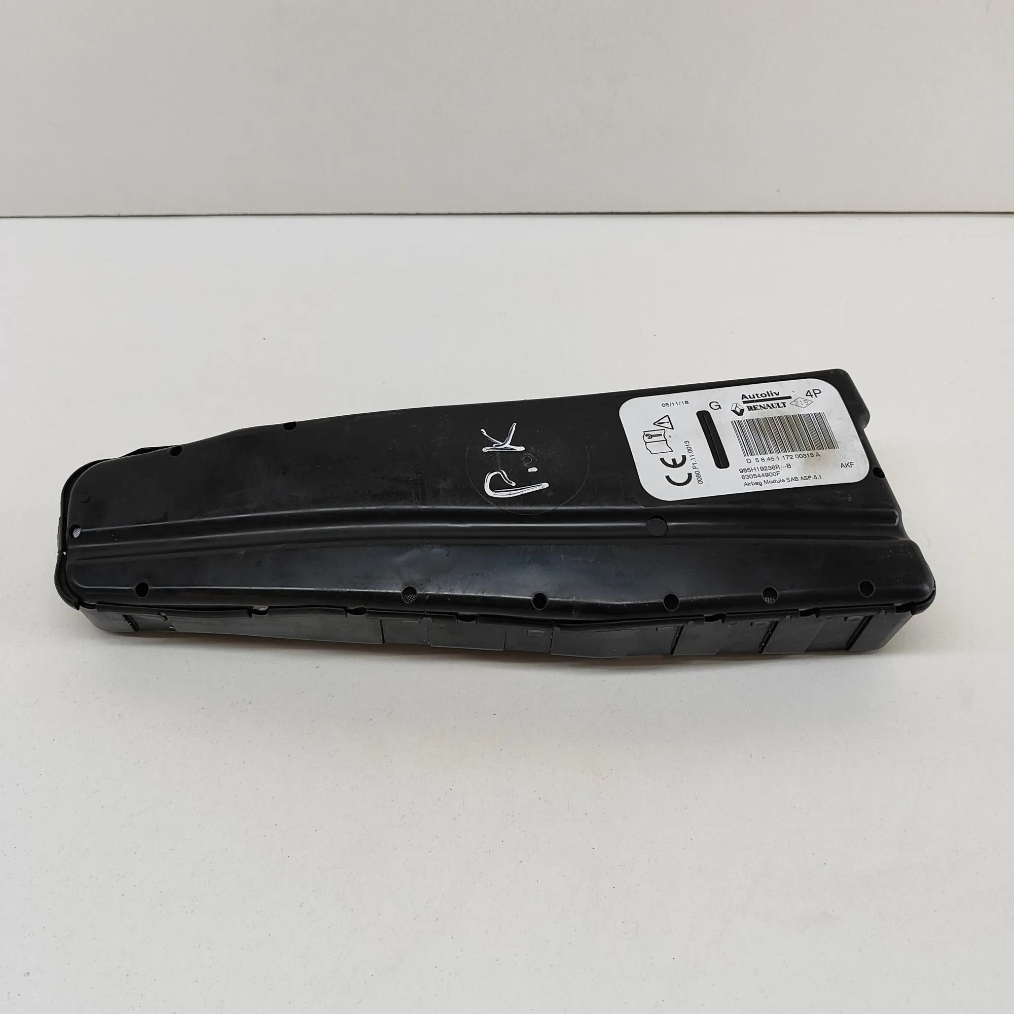 Renault Zoe Seat airbag (SRS) — front left Seat airbag (SRS) — front left — RENAULT ZOE (B...
