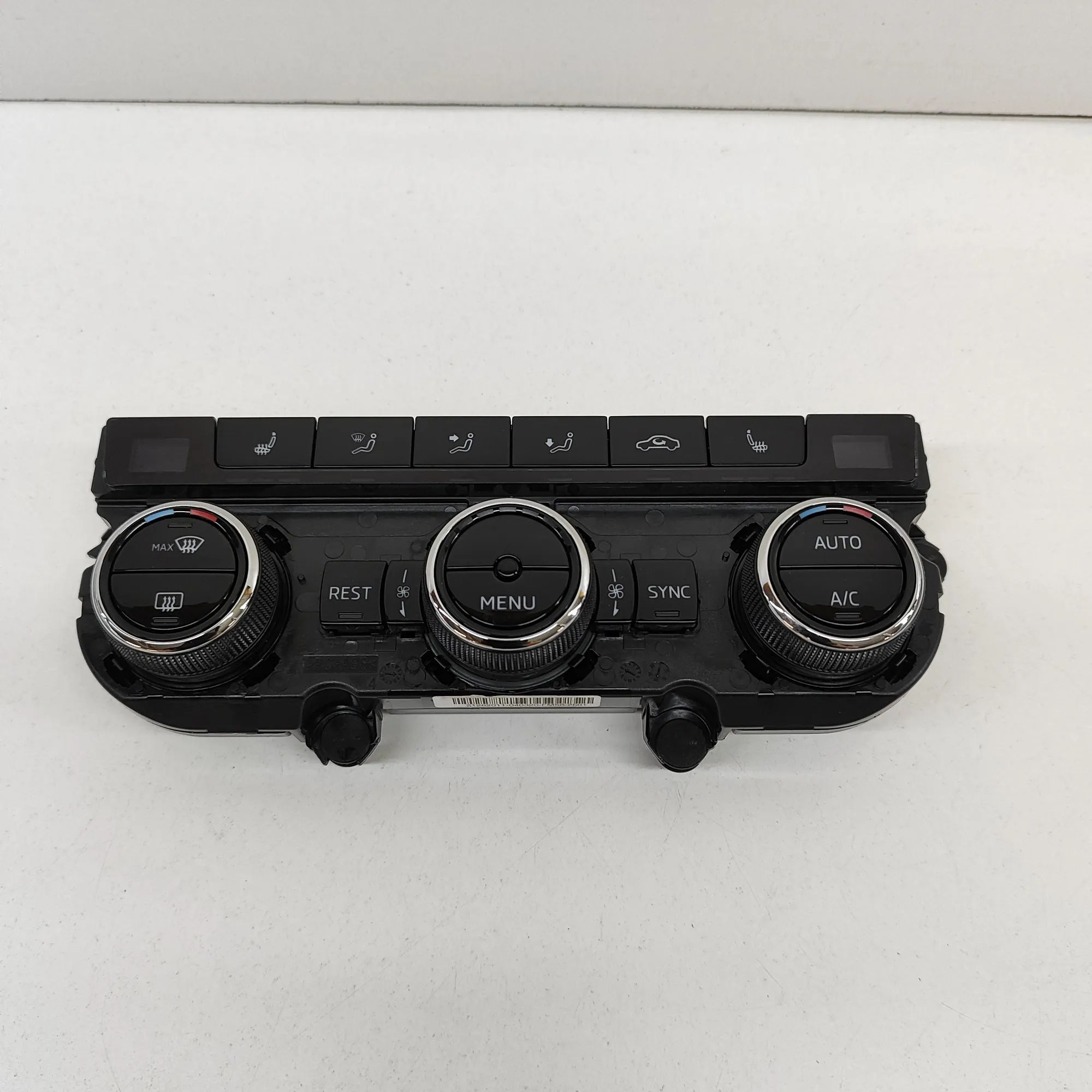 Climate control unit Brand/Model: SKODA SUPERB
Year: 2020
Engine: 1....