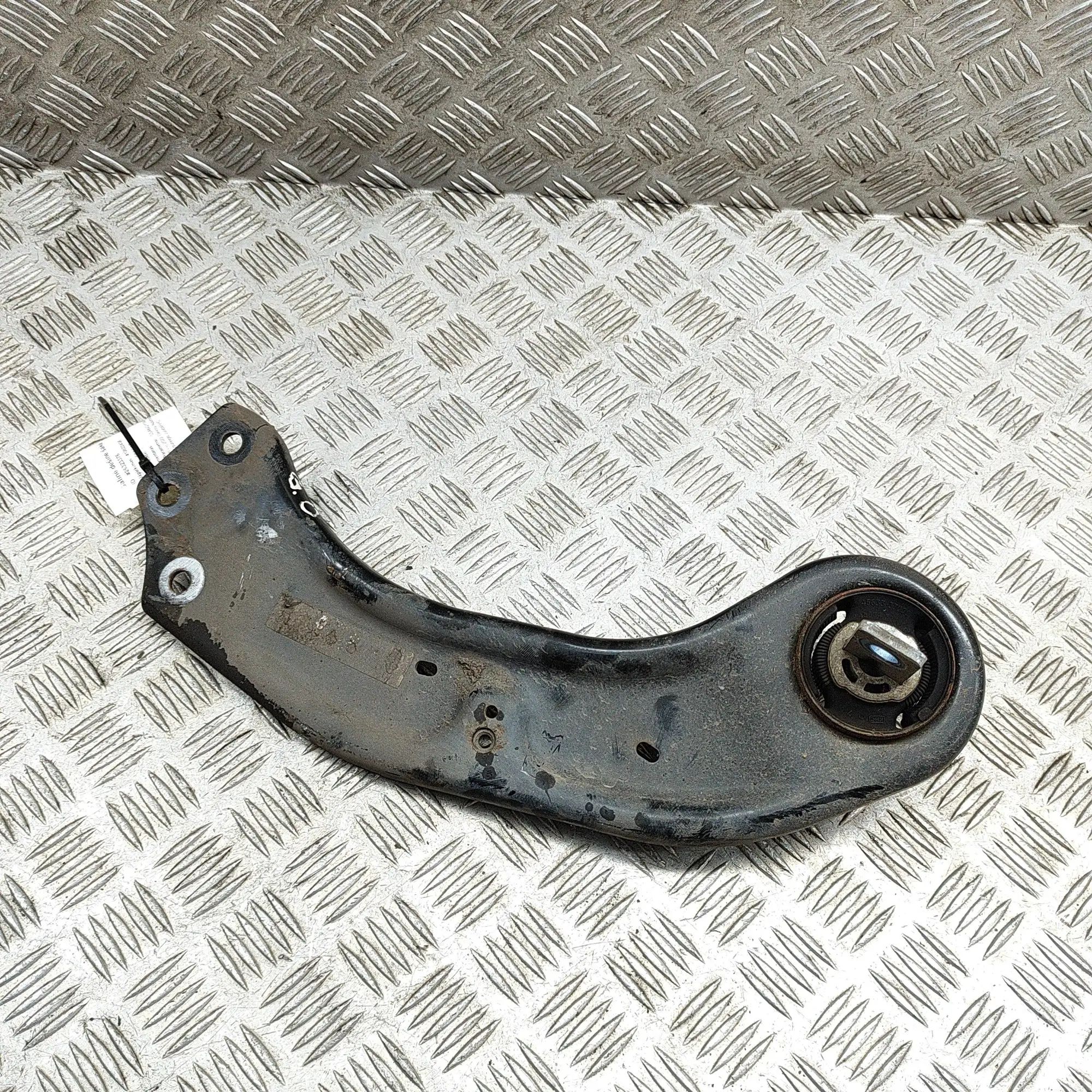 Ssangyong Korando Control arm — rear right Control arm — rear right — SSANGYONG KORANDO (C...