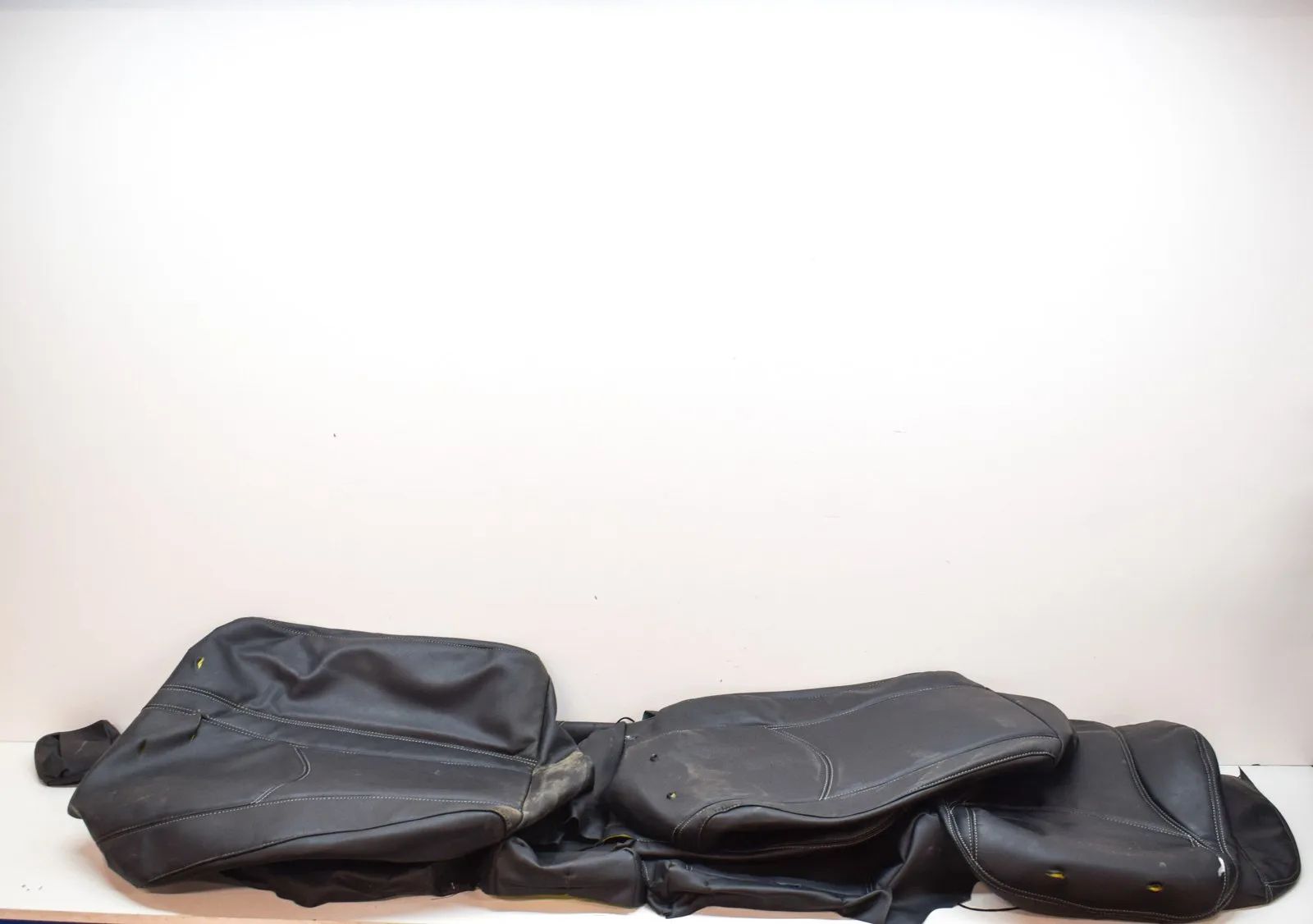Toyota Prius+ чеxлы сидений Seat Covers — TOYOTA PRIUS (_W3_) (2009-...)

G...
