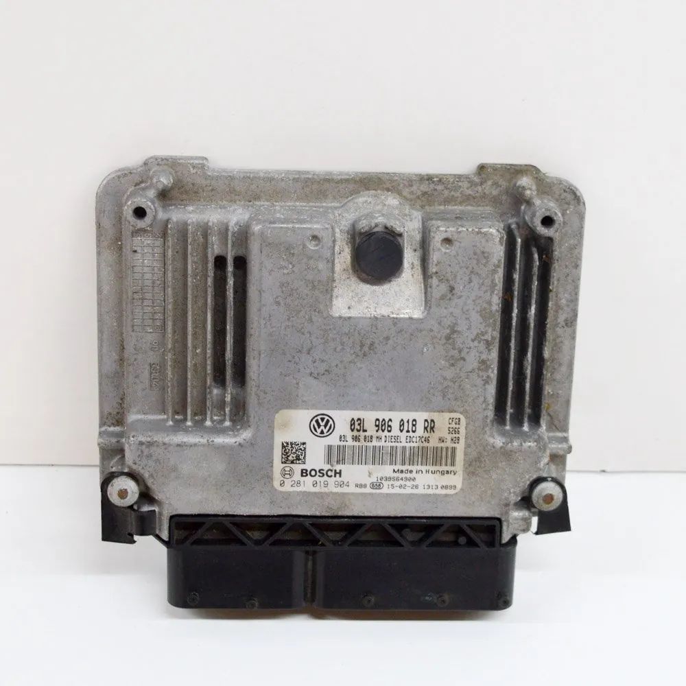 Skoda Superb (3T) Engine Control Unit Engine Control Unit — SKODA SUPERB (II Estate 3...