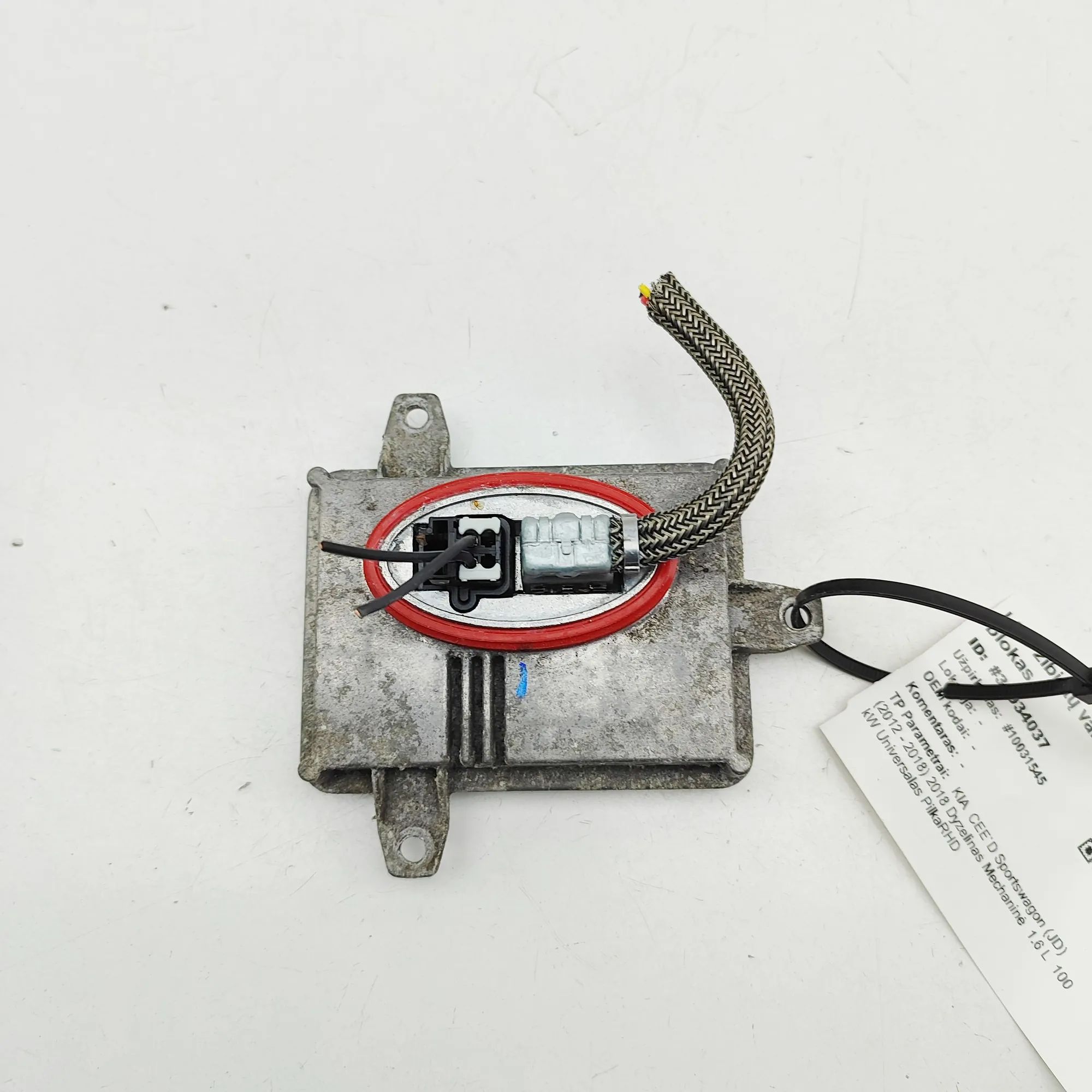 Kia Ceed (CD) Xenon Light Control Unit Xenon Light Control Unit — KIA CEE`D (Sportswag...