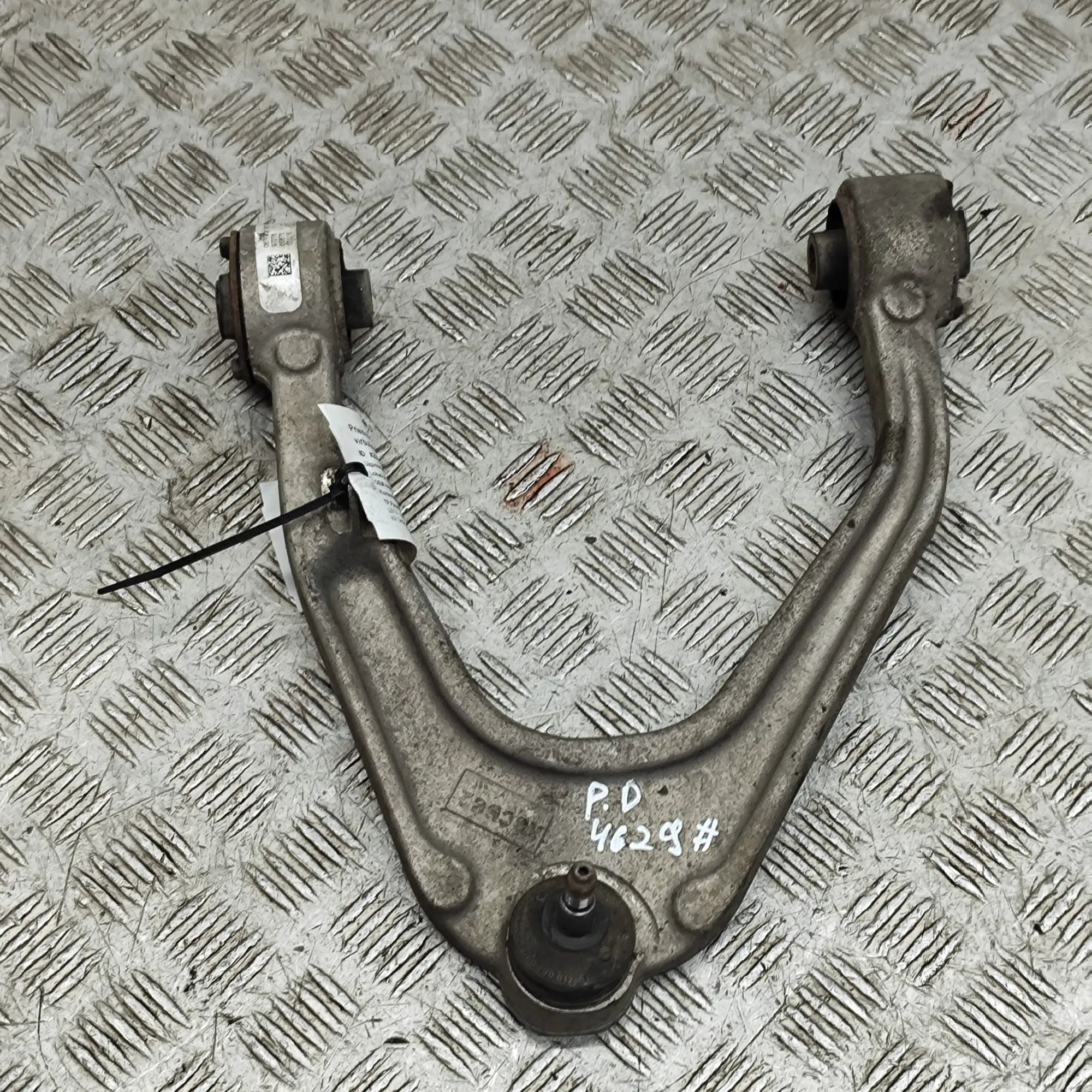 Maserati Ghibli Front Right Upper Control Arm Front Right Upper Control Arm — MASERATI GHIBLI...