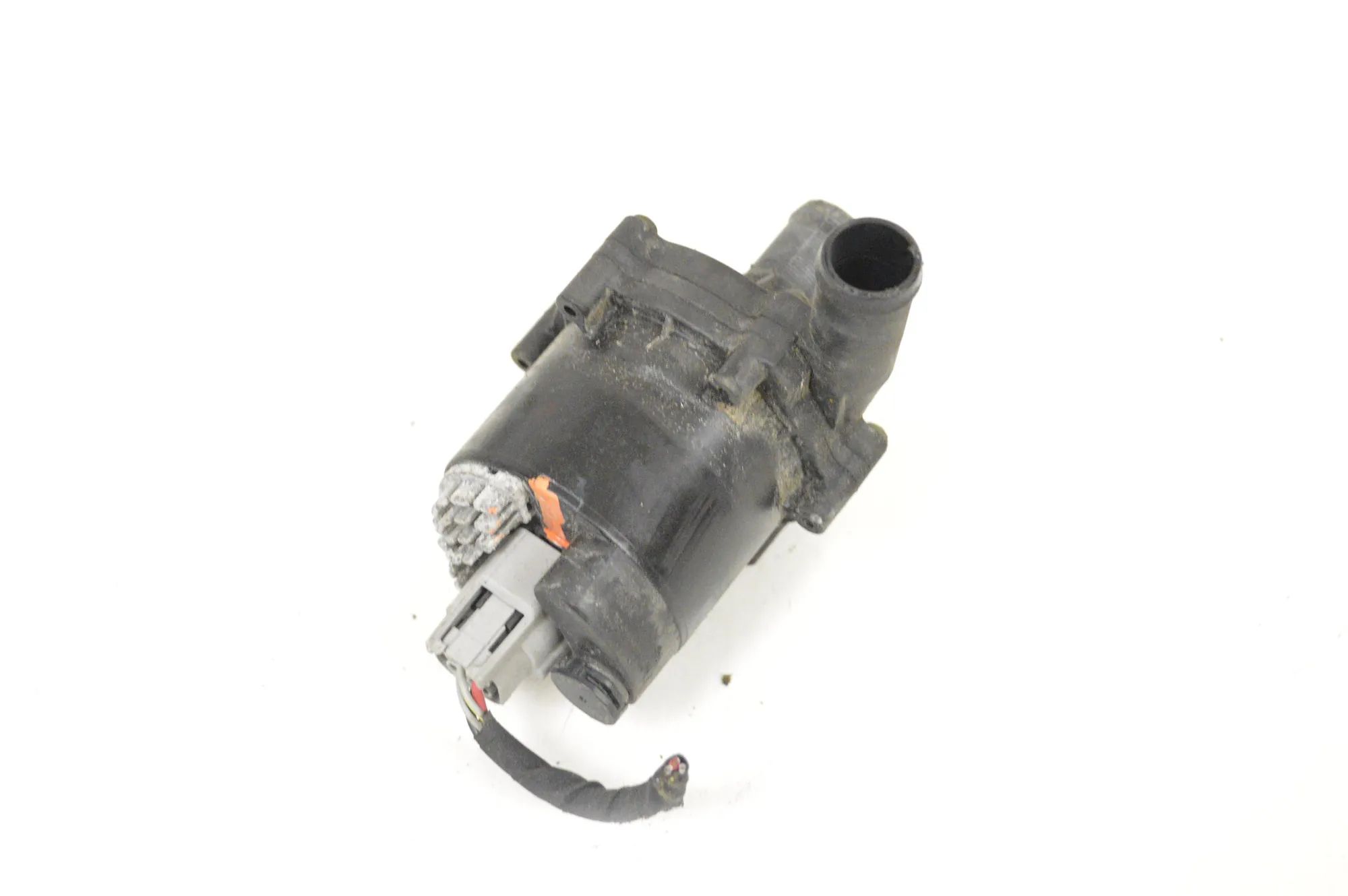 Tesla Model S Auxiliary Water Pump