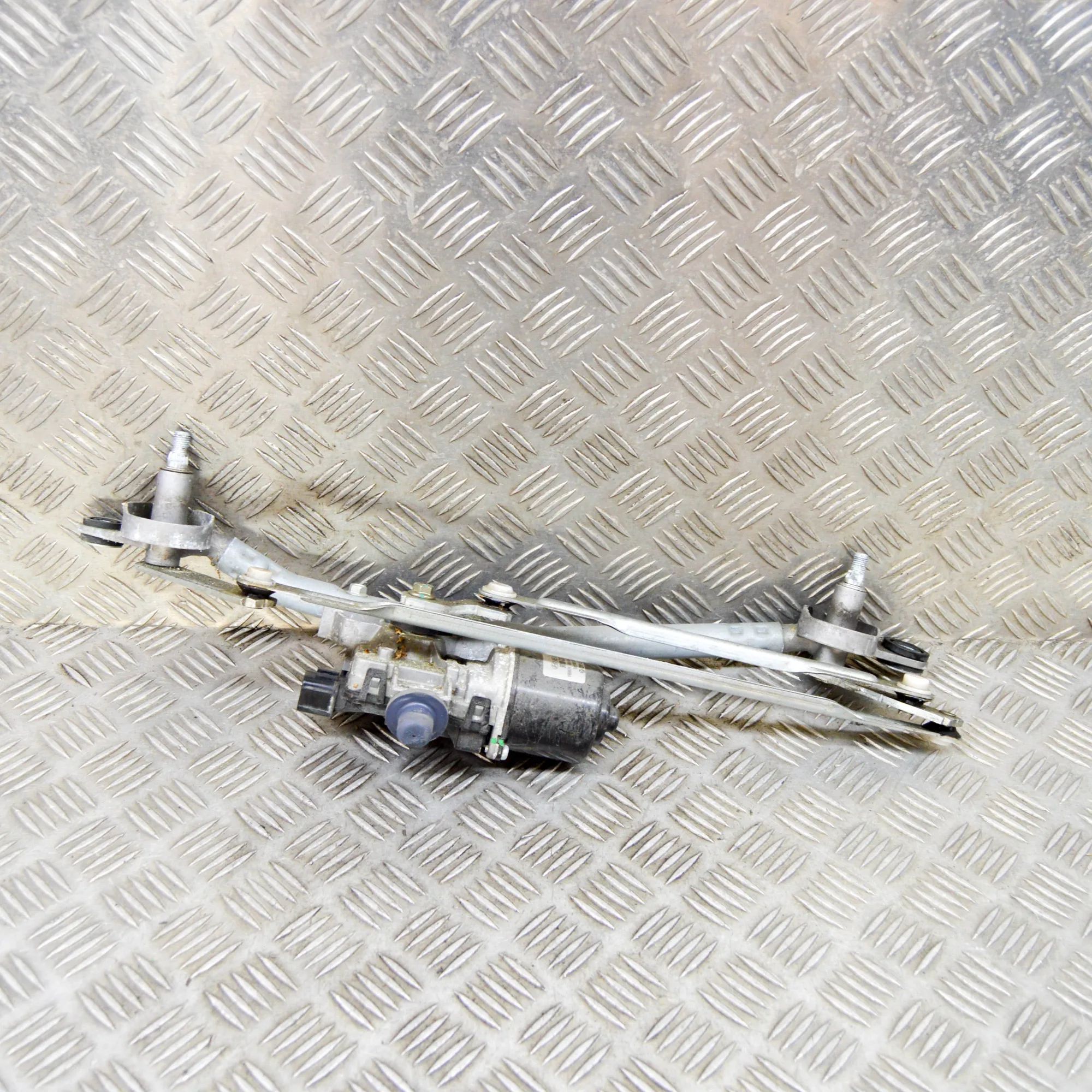 Hyundai Ioniq Front Windshield Wiper Mechanism Front Windshield Wiper Mechanism — HYUNDAI IONI...