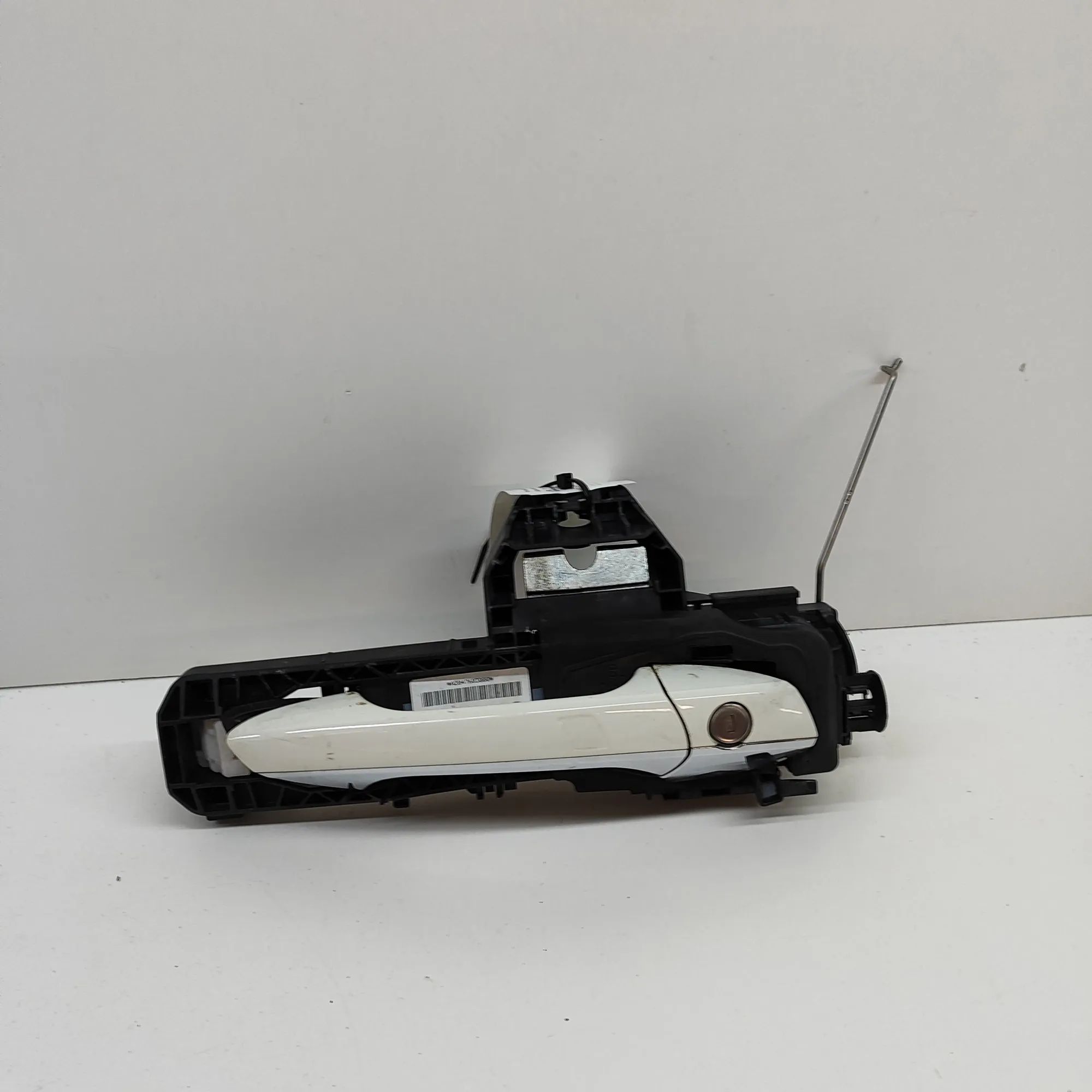 Mercedes-Benz GLA (X156) Exterior door handle — front right Exterior door handle — front right — MERCEDES B...