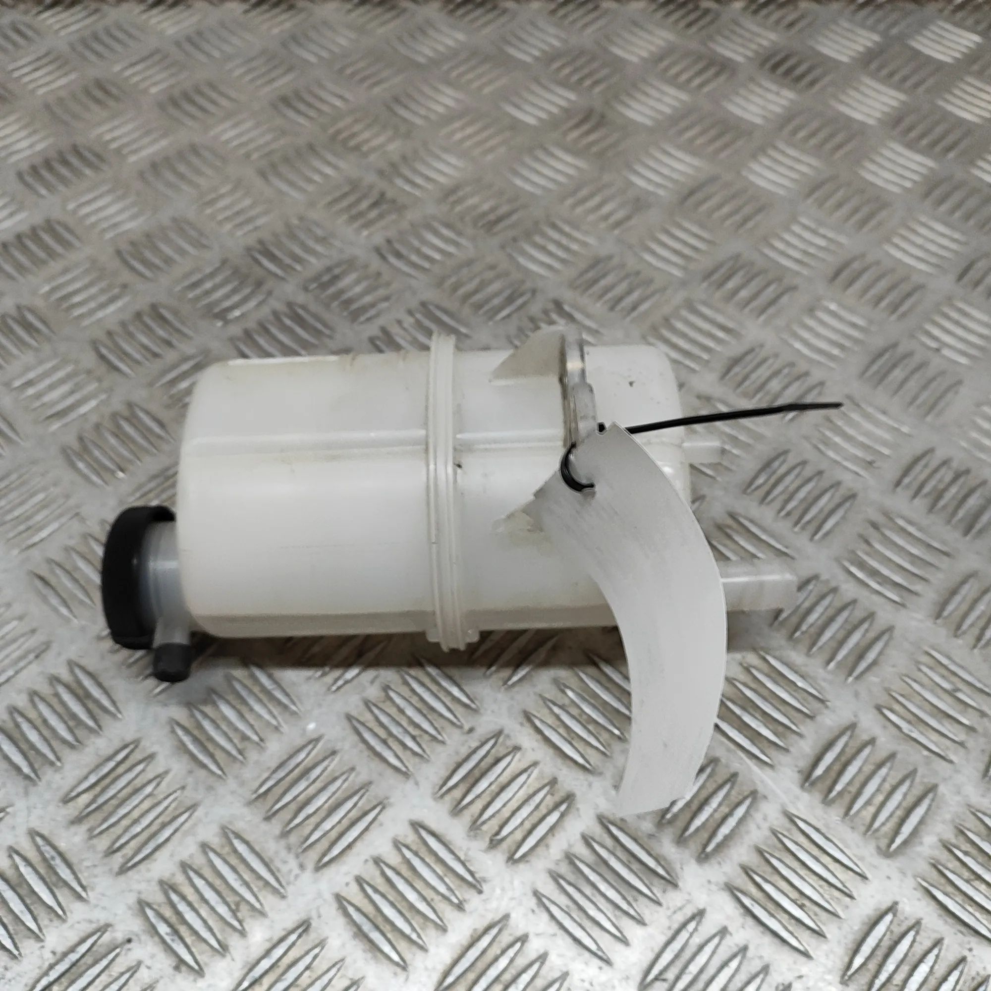 Lexus GS Expansion Tank Expansion tank — LEXUS GS (_L1_) (2011-...) — G...