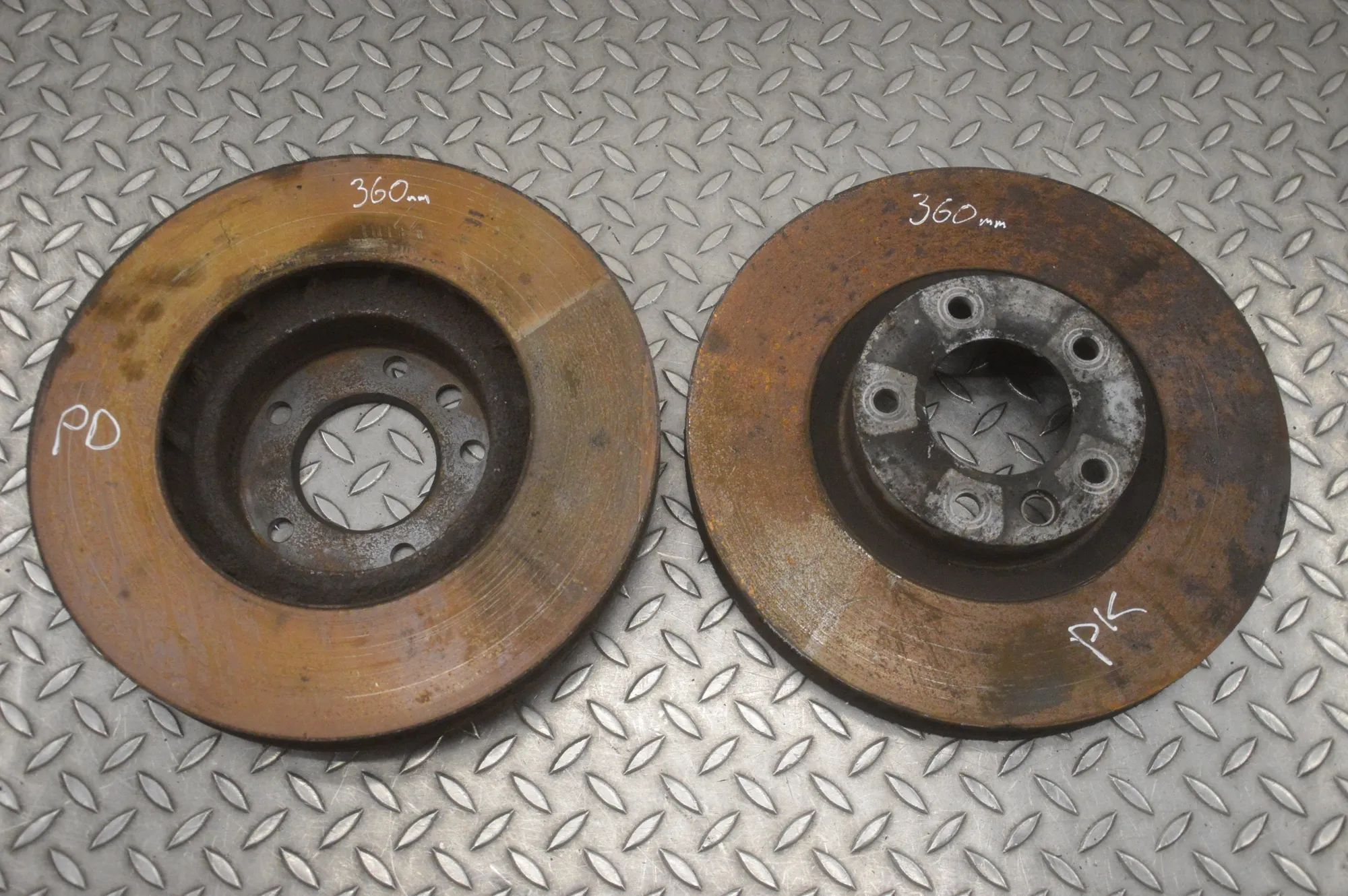 Porsche Cayenne Front Brake Disc Kit Front Brake Disc Kit — PORSCHE CAYENNE (92A) (2...