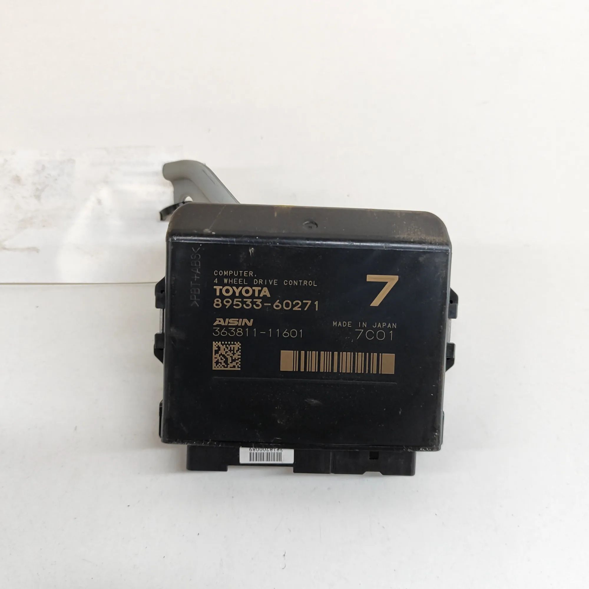 Toyota Land Cruiser 150 Transfer Case Control Unit Transfer Case Control Unit — TOYOTA LAND CRUISE...