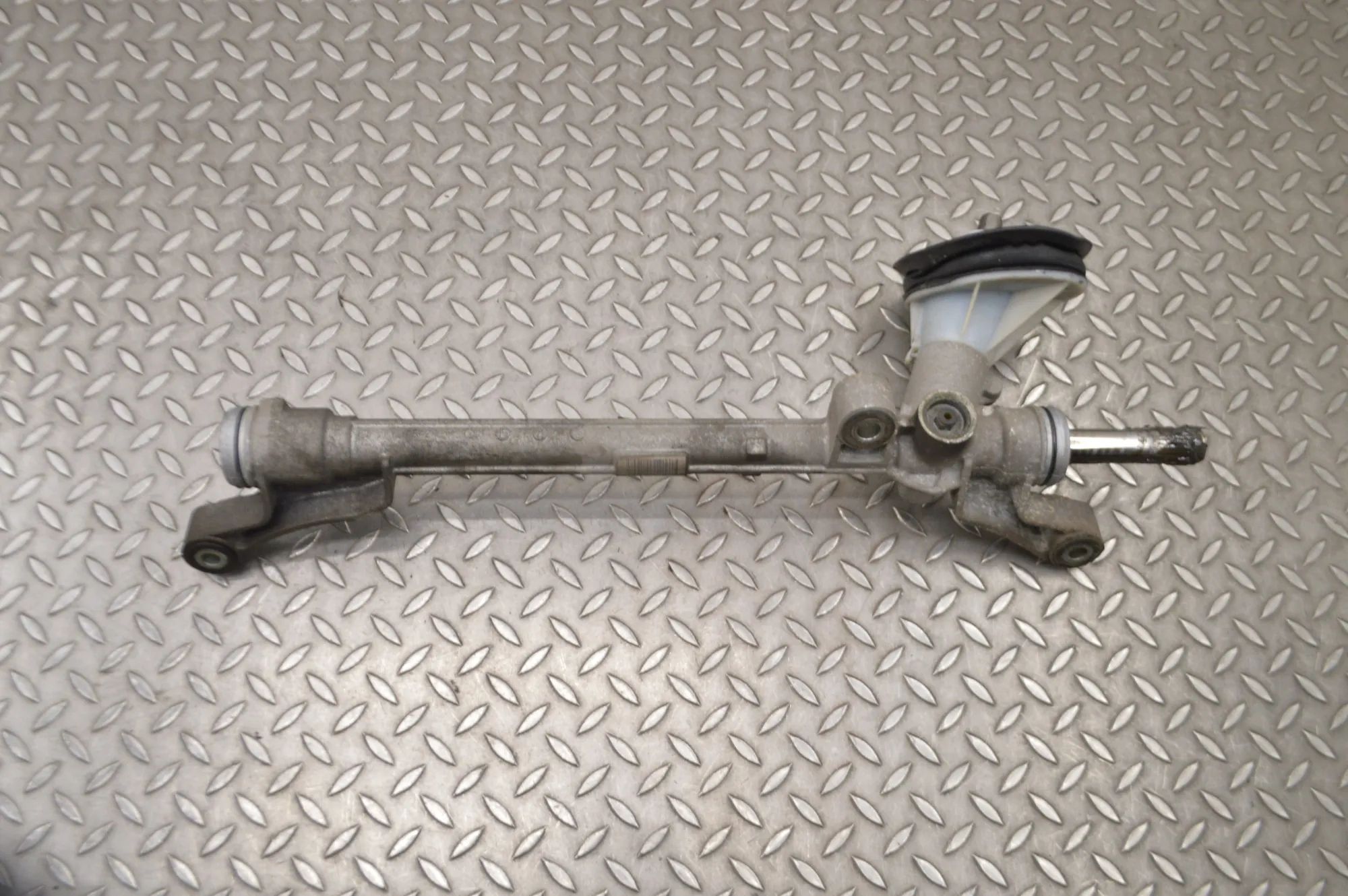 Ford Fiesta roolilatt / roolikarp Steering Rack — FORD FIESTA (VI) (2008-...) — 8...