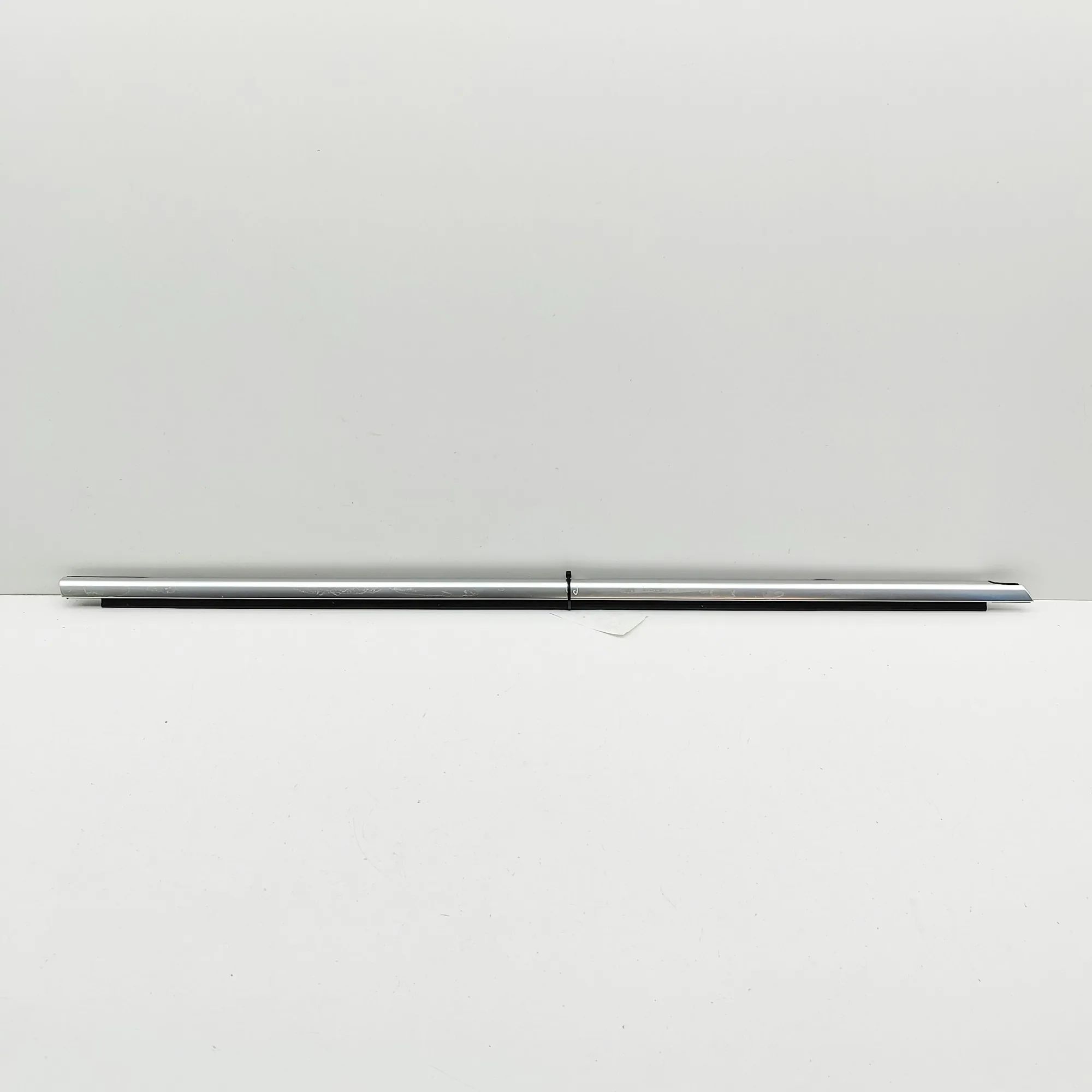 BMW X5 (G05) Door window moulding — front — right Door window moulding — front — right — BMW X5 (...
