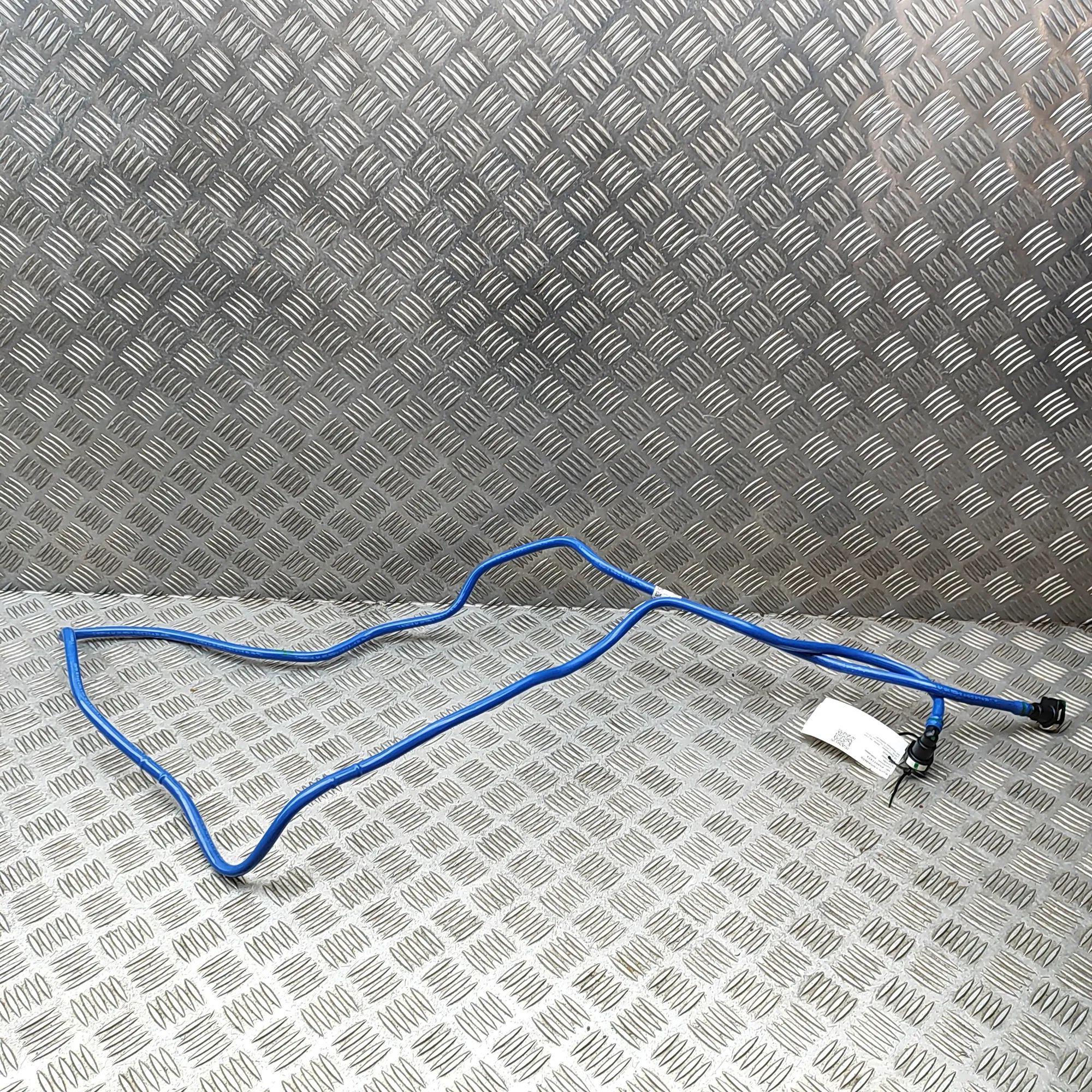 BMW X5 (G05) Fuel pipe Fuel pipe — BMW X5 (G05) (2018-...) — 7439973

...