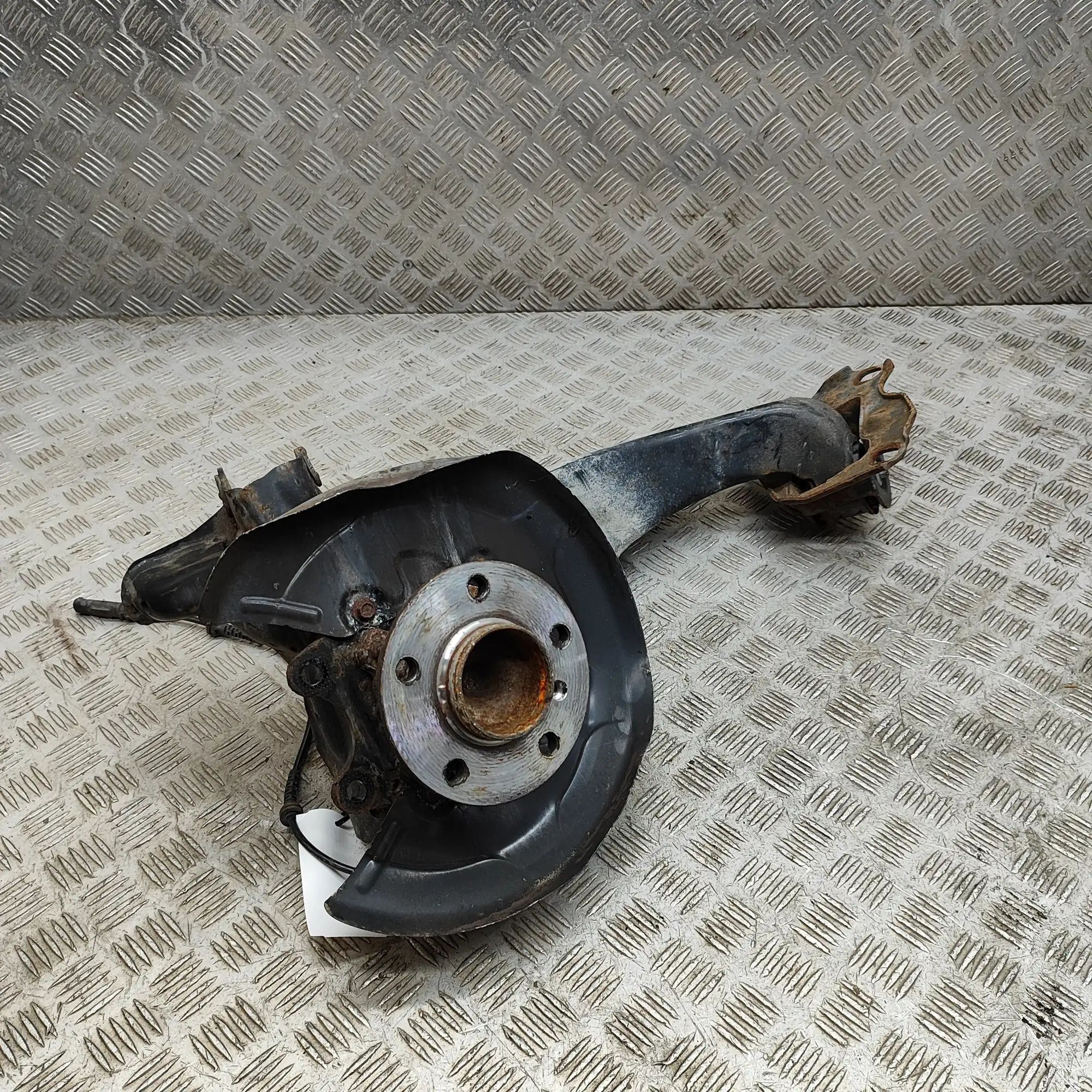 Mini One, Cooper (F55 / F56 / F57) Rear Left Wheel Hub Spindle Rear Left Wheel Hub Spindle — MINI COOPER (F55)...