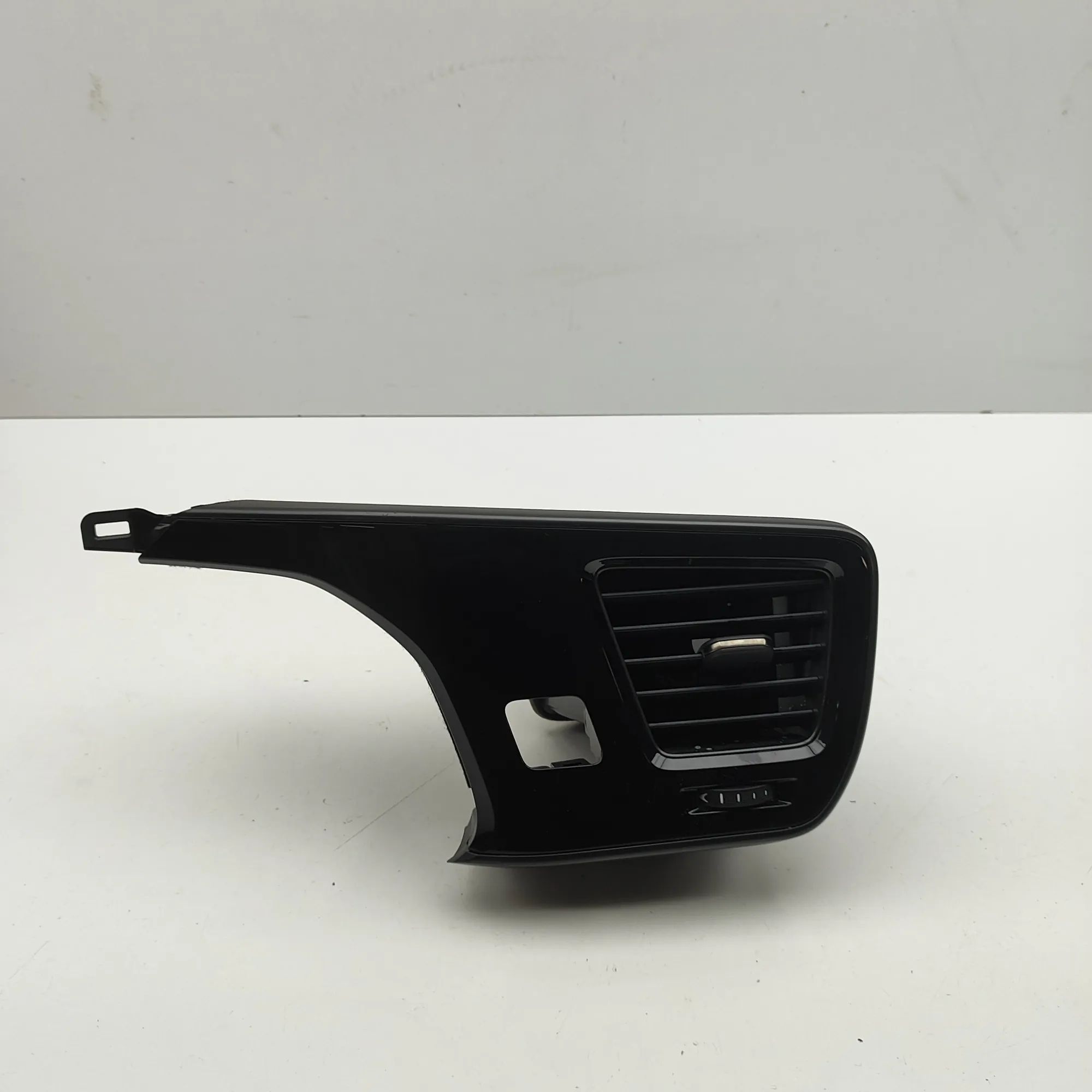 Lexus NX Dashboard Air Vents Dashboard Air Vents — LEXUS NX (II _A2_, _H2_) ...