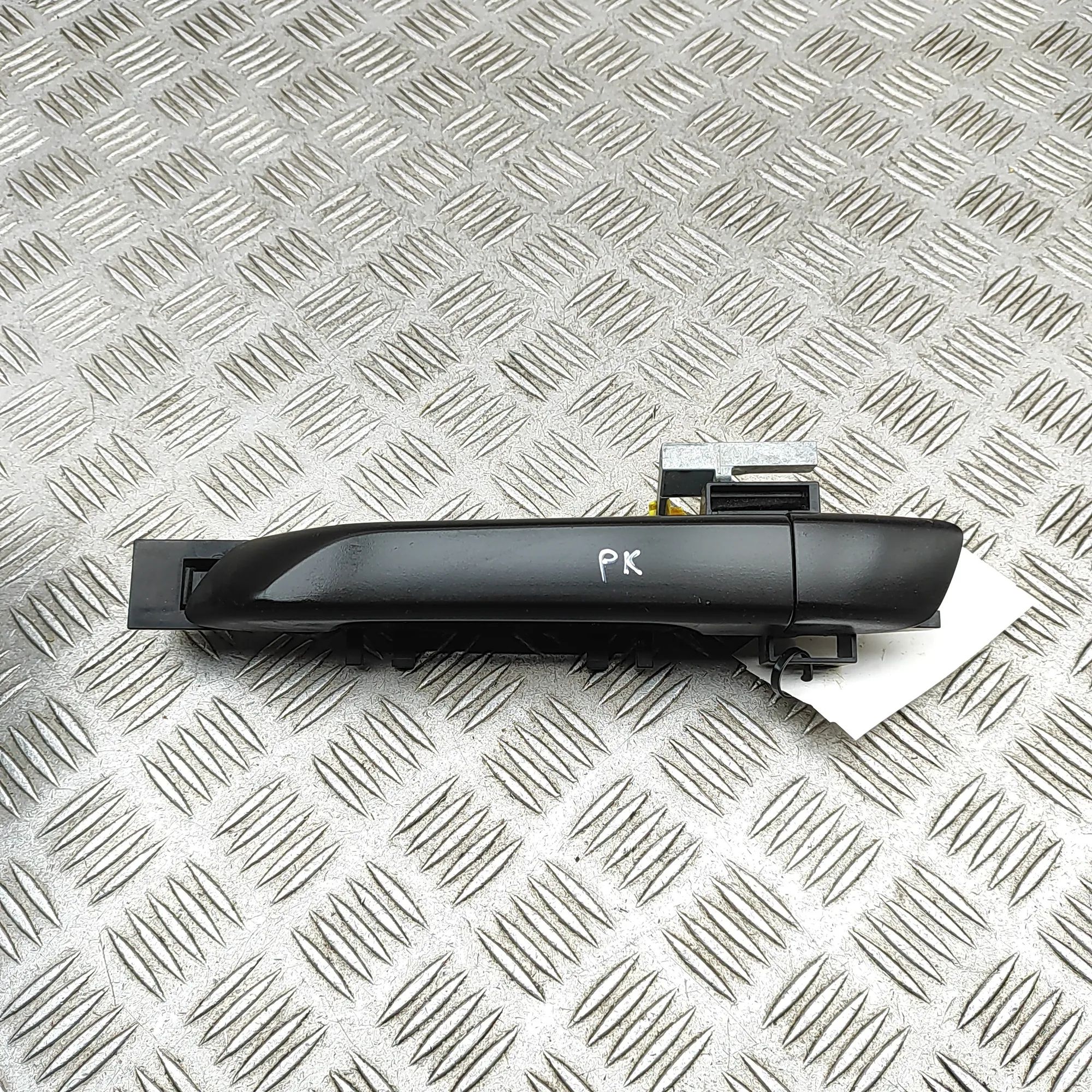 Isuzu  D-Max Exterior door handle — front left Exterior door handle — front left — ISUZU D-MAX...