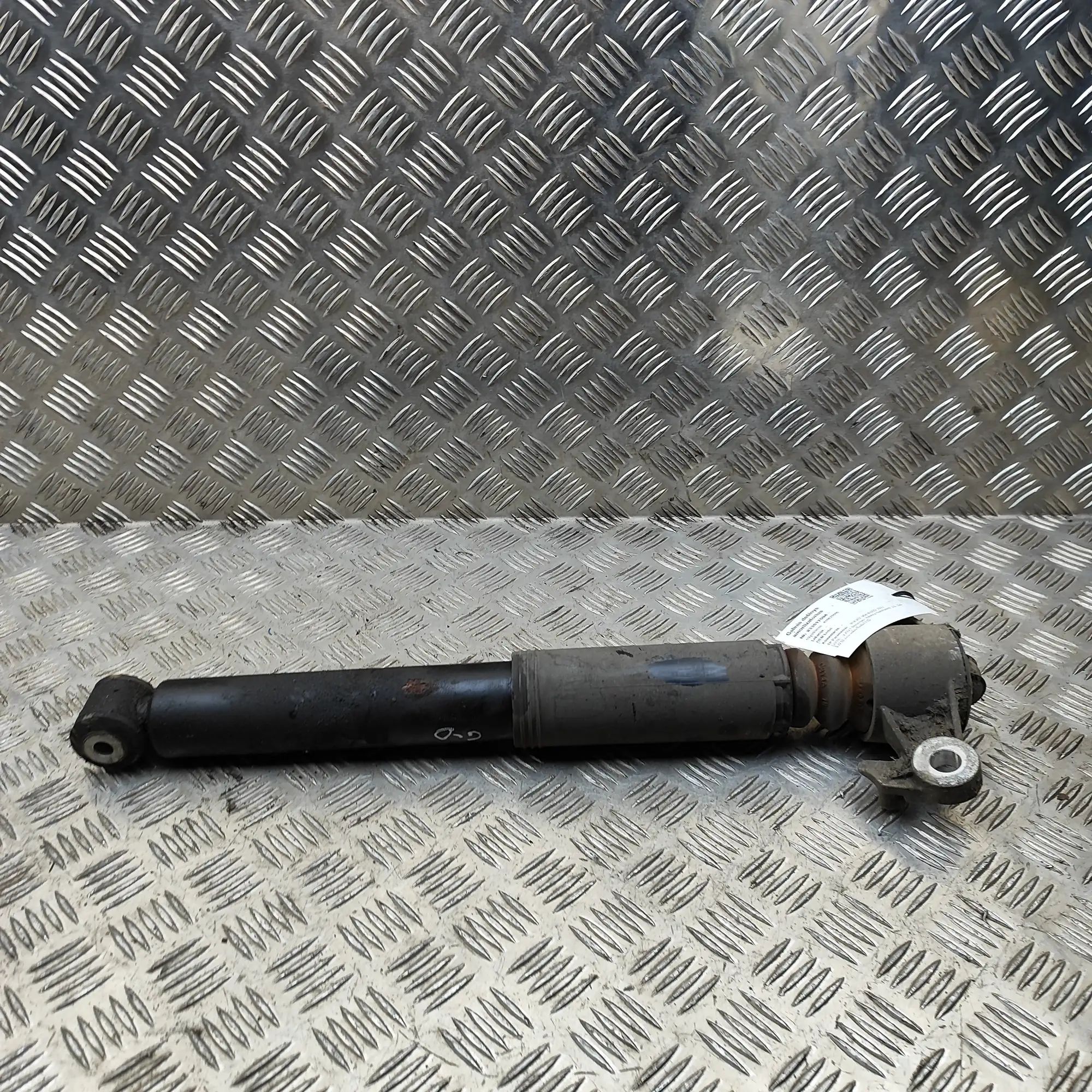 Volvo V60 Shock absorber — rear right Shock absorber — rear right — VOLVO V60 (II 225...