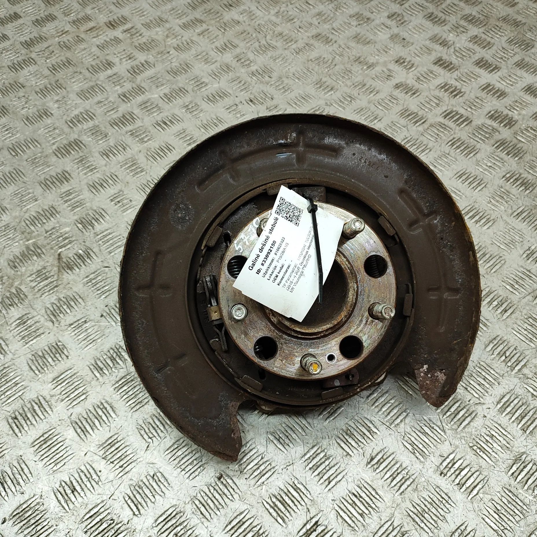 Hyundai Tucson Rear Right Wheel Hub Rear Right Wheel Hub — HYUNDAI TUCSON (TL, TLE)...