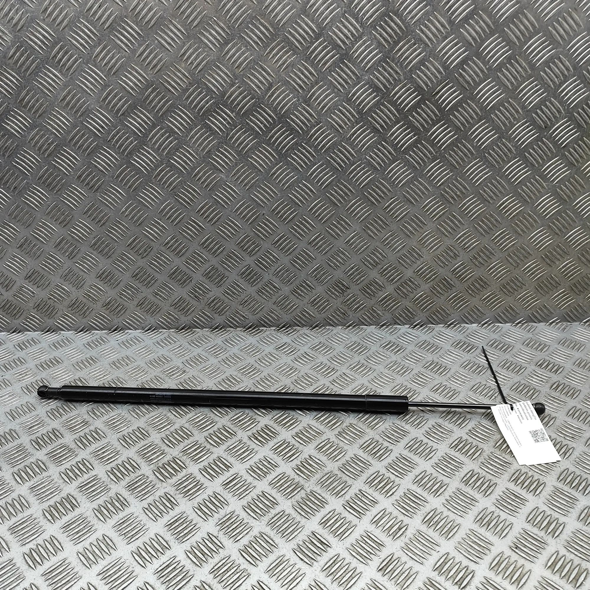 Land Rover Defender Right Side Tailgate Gas Strut Right Side Tailgate Gas Strut — LAND ROVER DEFE...