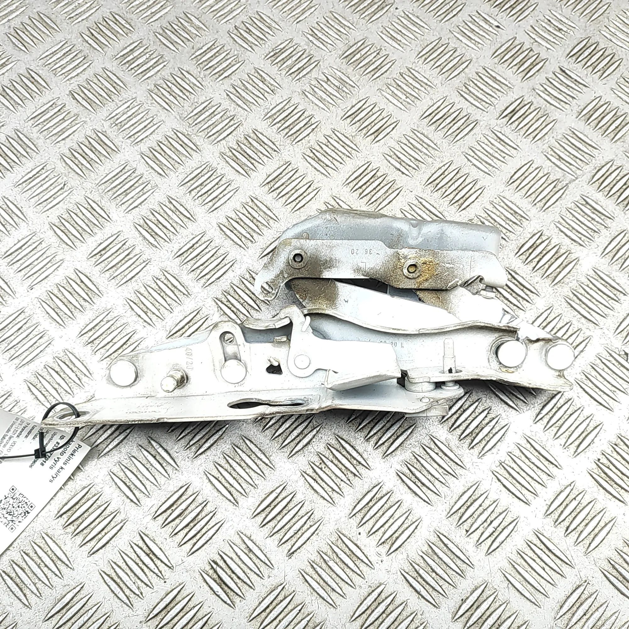 Volvo V60 Bonnet hinge — front left Bonnet hinge — front left — VOLVO V60 (II 225, ...