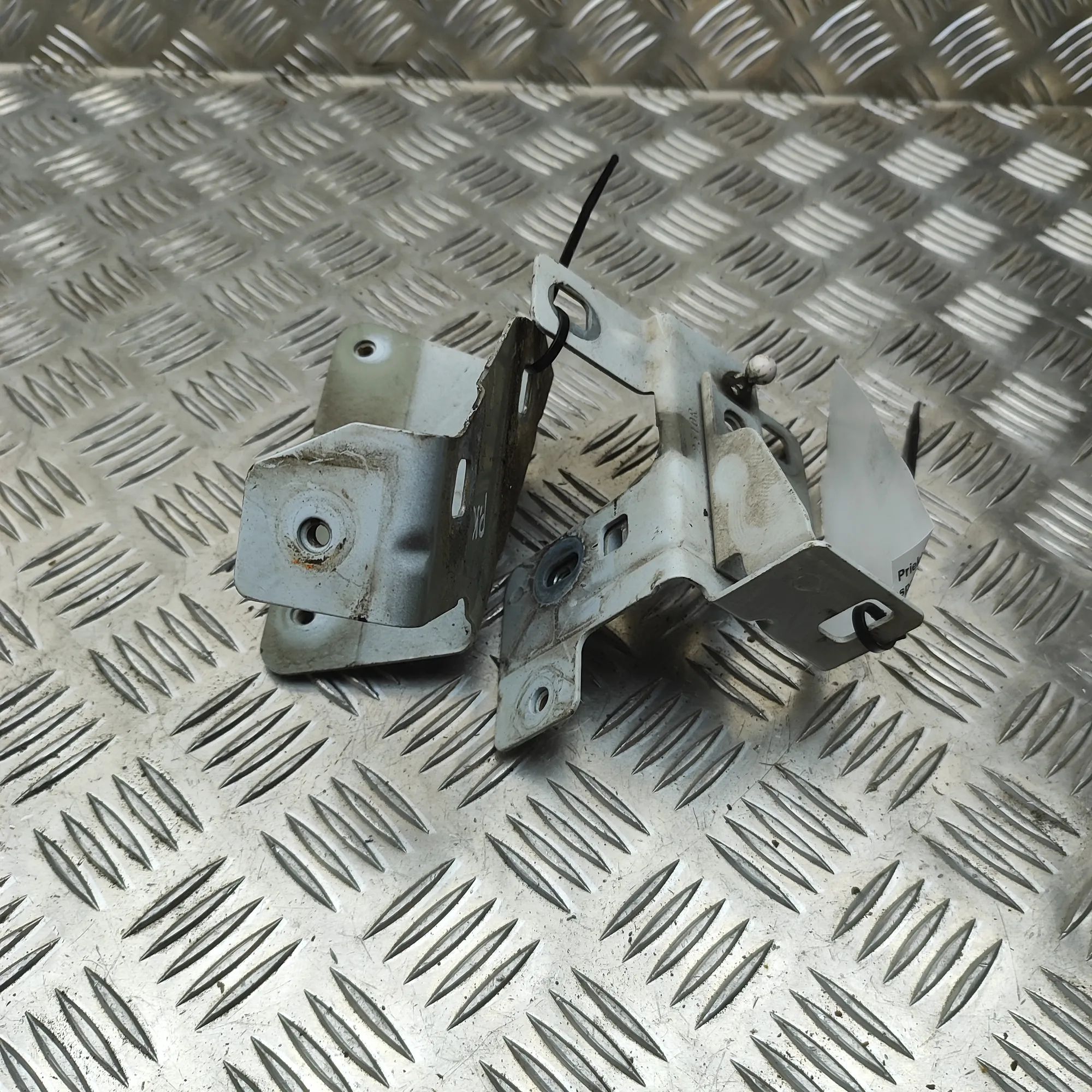 Fiat Talento Fender bracket — front left Fender bracket — front left — FIAT TALENTO (Van...
