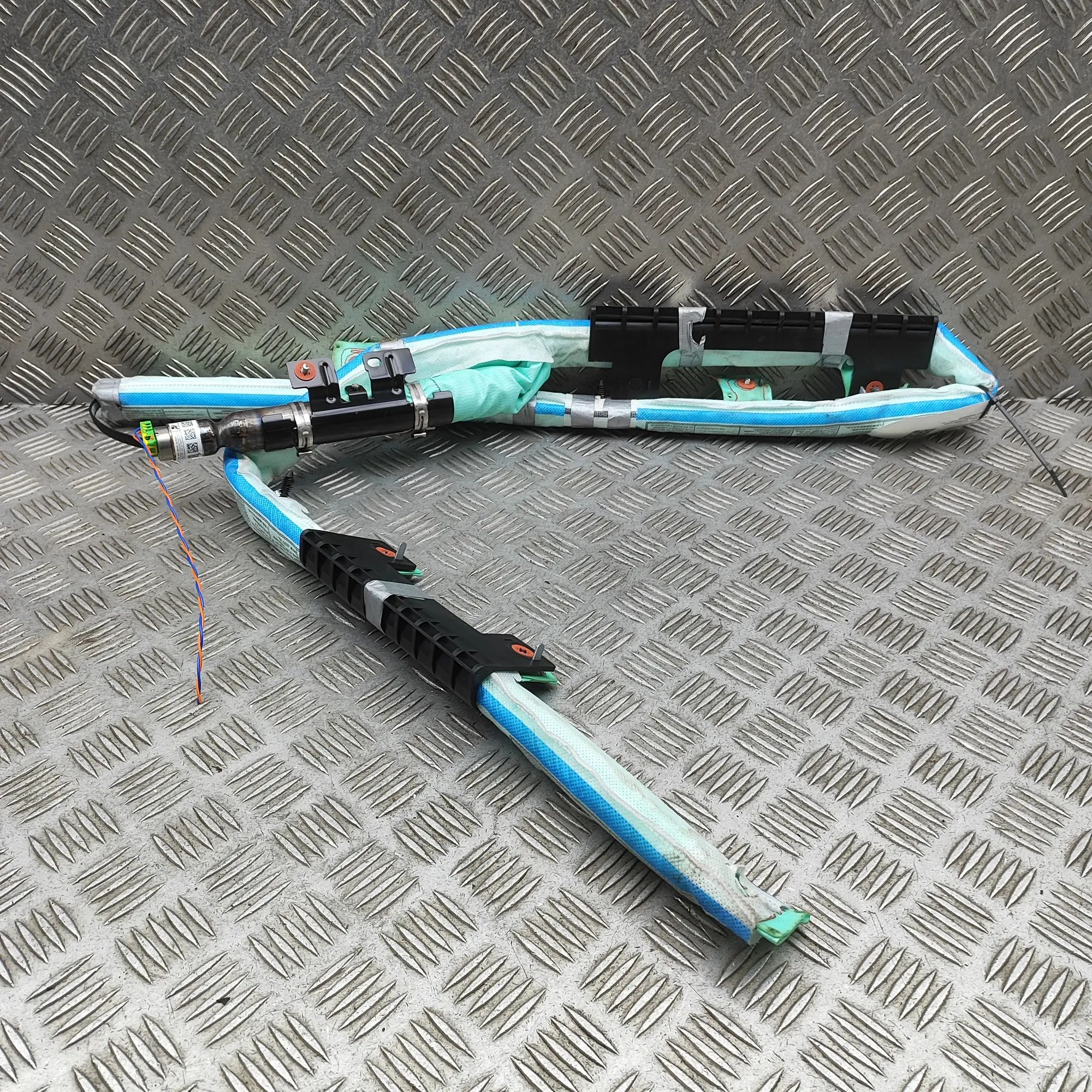 Hyundai Kona Left Side Roof Safety Curtain SRS Left Side Roof Safety Curtain SRS — HYUNDAI KON...