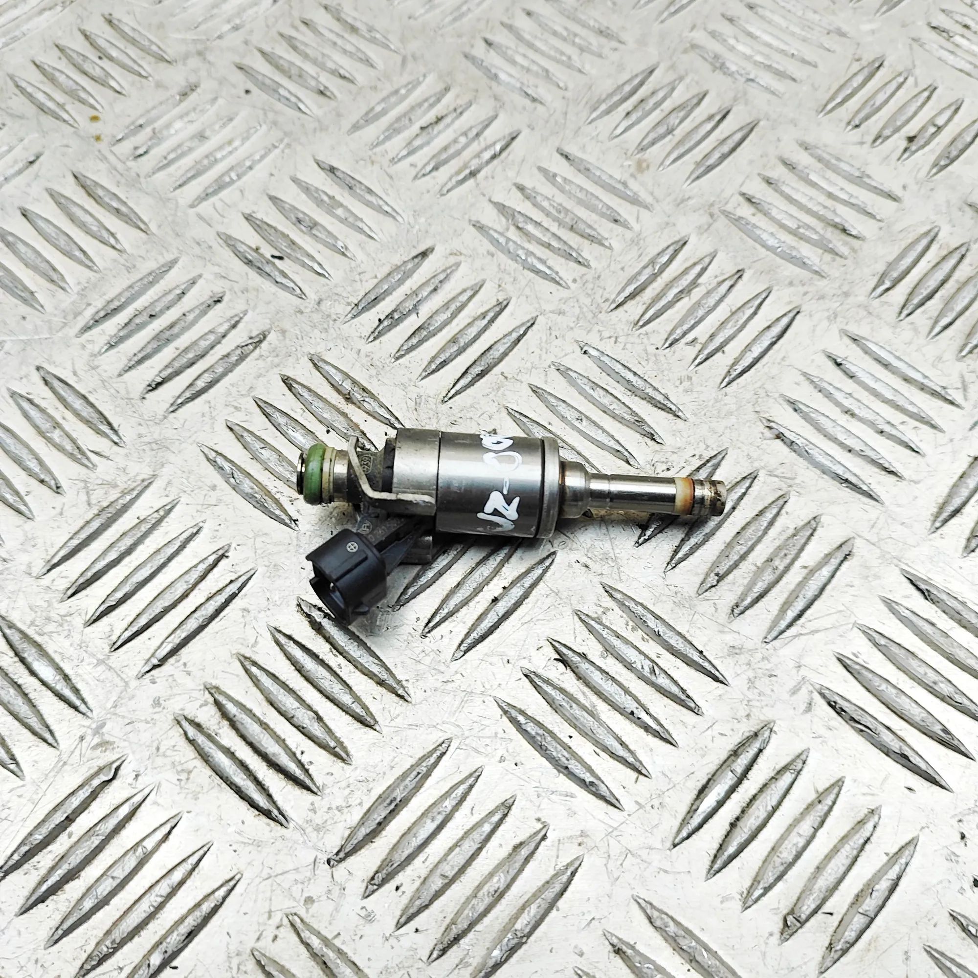 Infiniti Q50 Fuel Injector Fuel injector — INFINITI Q50 (2013-...) — 02615...