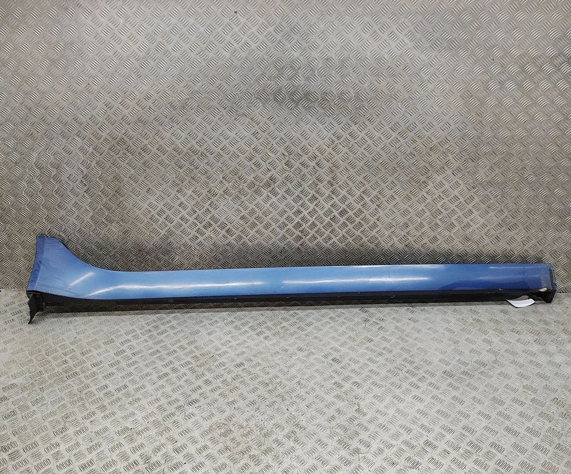 Jaguar XE Right Side Plastic Sideskirt Cover Right Side Plastic Sideskirt Cover — JAGUAR XE ...