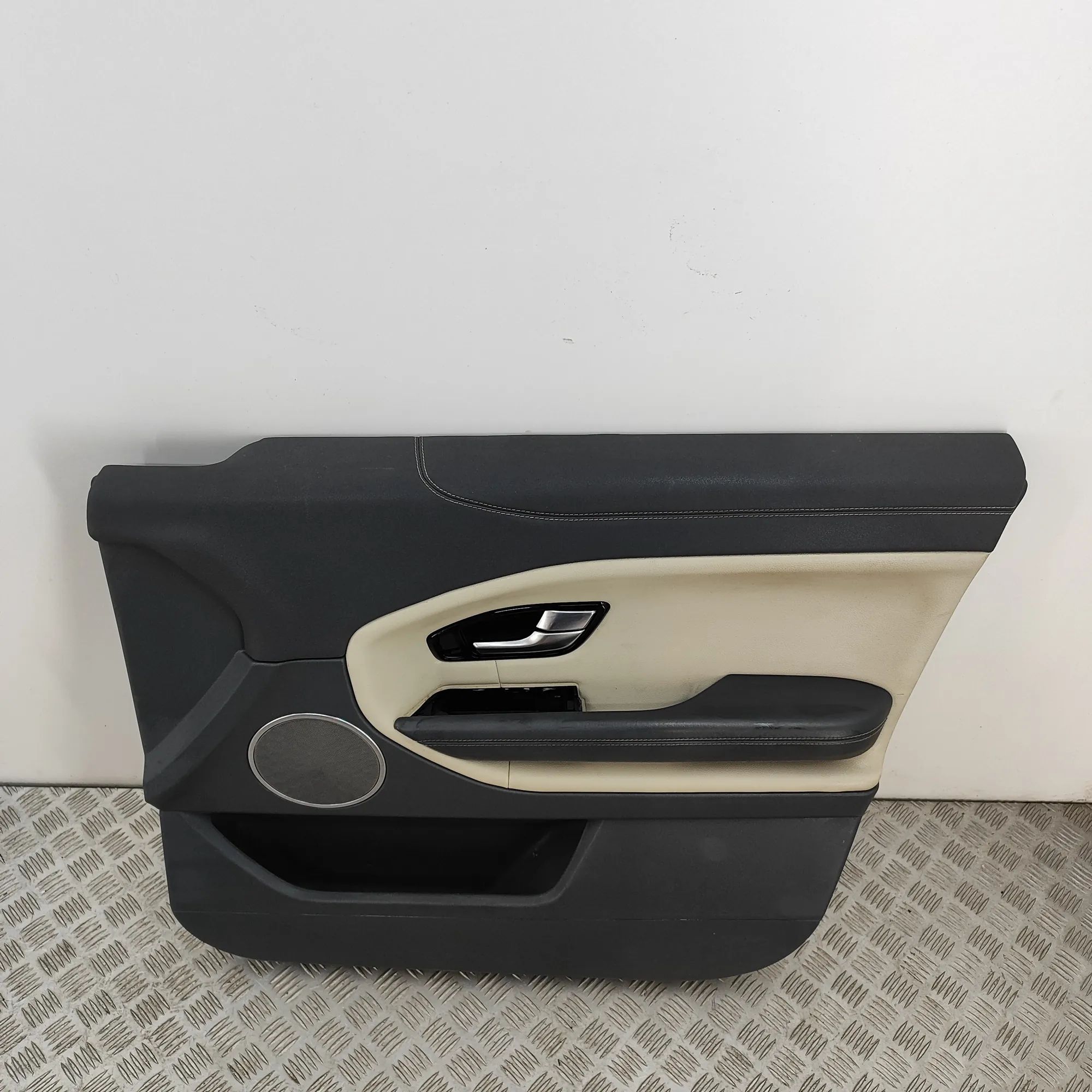 Land Rover Range Rover Evoque Front Right Door Panel Front Right Door Panel — LAND ROVER RANGE ROVER...